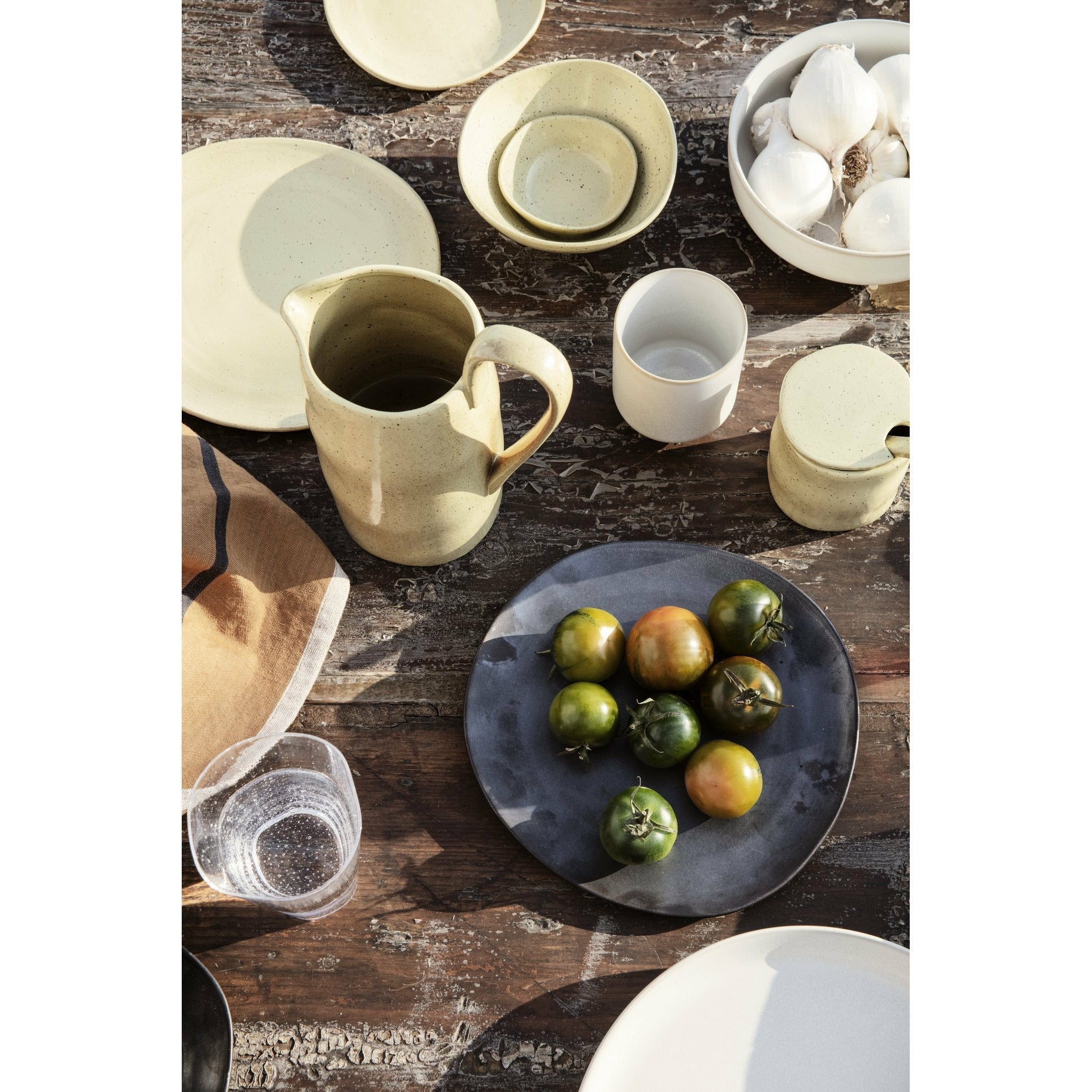 [product_category]-Ferm Living Flow Plate Black, ø22cm-Ferm Living-5704723257509-110250101-FER-3