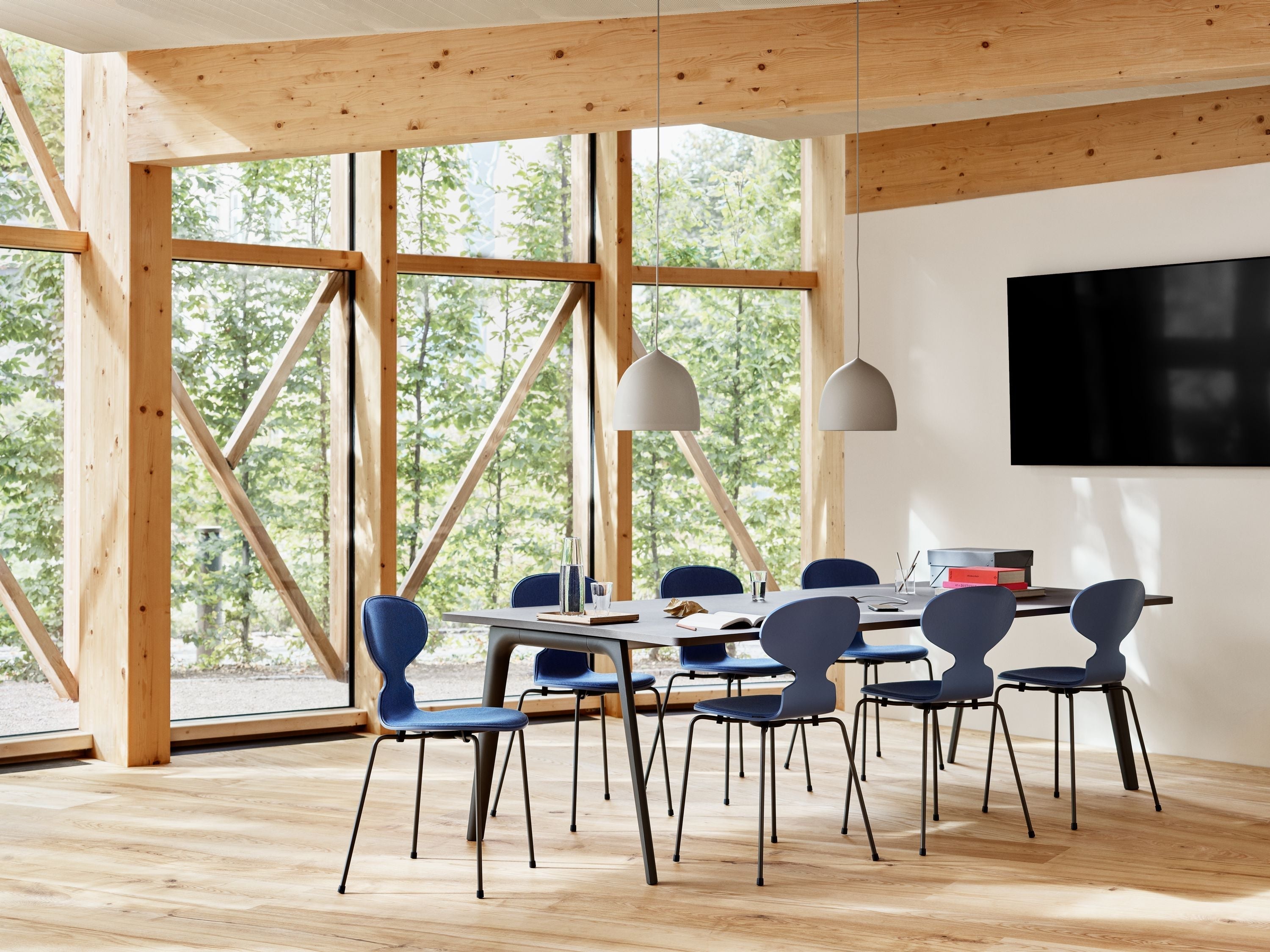 [product_category]-Fritz Hansen 3101 Ant Chair Front Upholstered, Shell: Lacquered Veneer White, Upholstery: Hallingdal Textile White/Grey, Base: Steel/Chrome-Fritz Hansen-3101-Lacqured-White-Hallingdal-White-Grey-Chrome-FRI-2