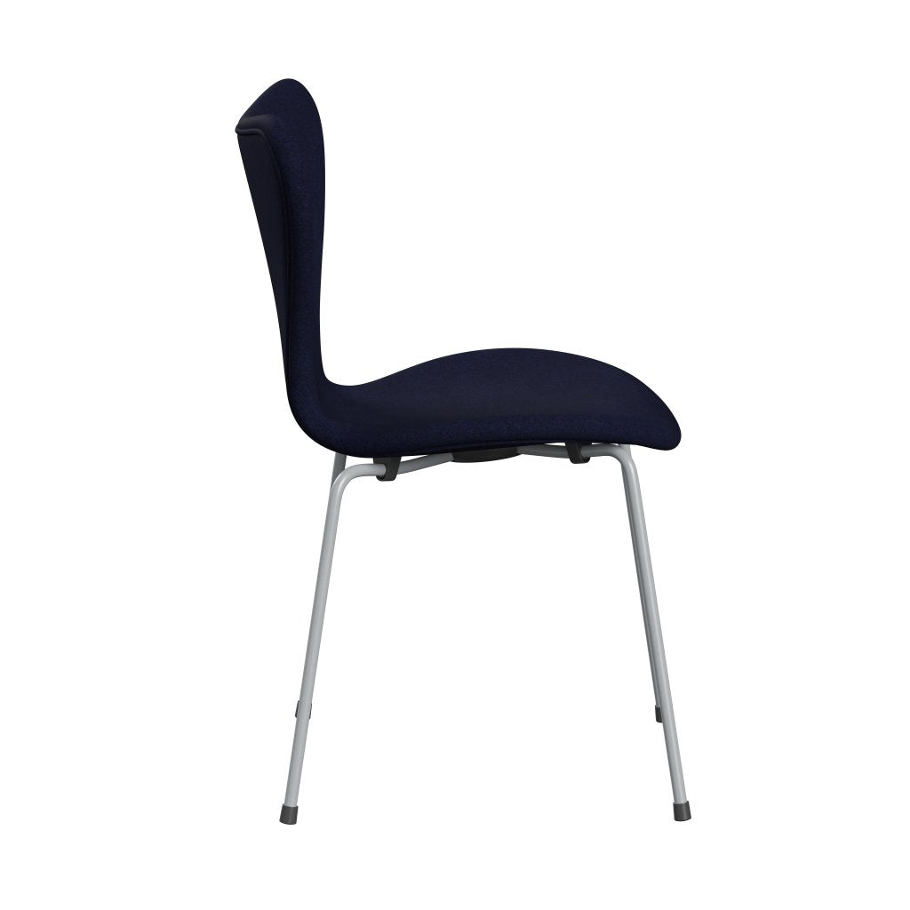 Fritz Hansen 3107 chaise pleine d'ameublement, gris argenté / divina mélange bleu foncé