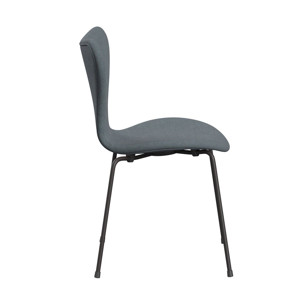 Fritz Hansen 3107 Silla tapicería completa, grafito cálido/sunniva 2 azul suave