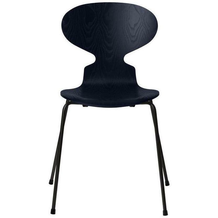 Fritz Hansen Ant chaise teintée de cendres de la nuit bleue, base noire