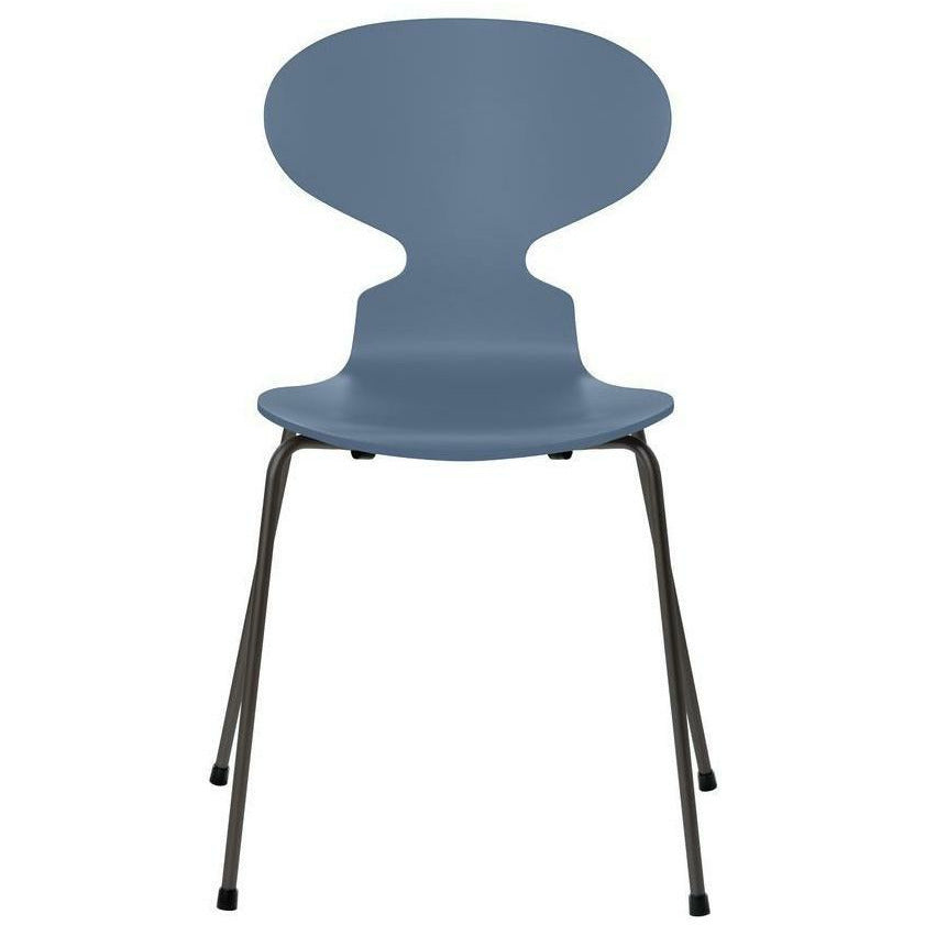 Chaise de fourmi fritz hansen laquée coque bleue crépue, base de graphite chaud