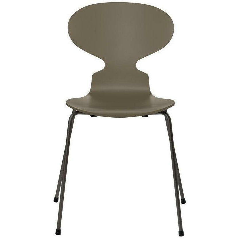 Chaise de fourmi fritz hansen bol vert olive laqué, base de graphite tiède