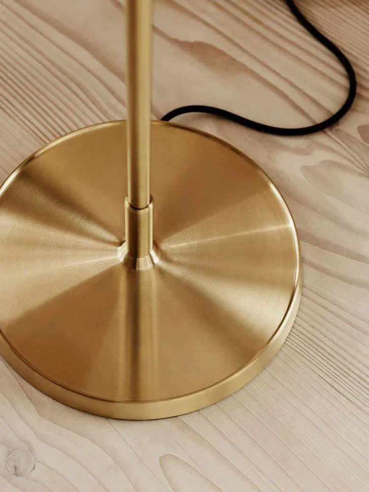 Fritz Hansen Clam™ Floor Lamp, ø40 Cm