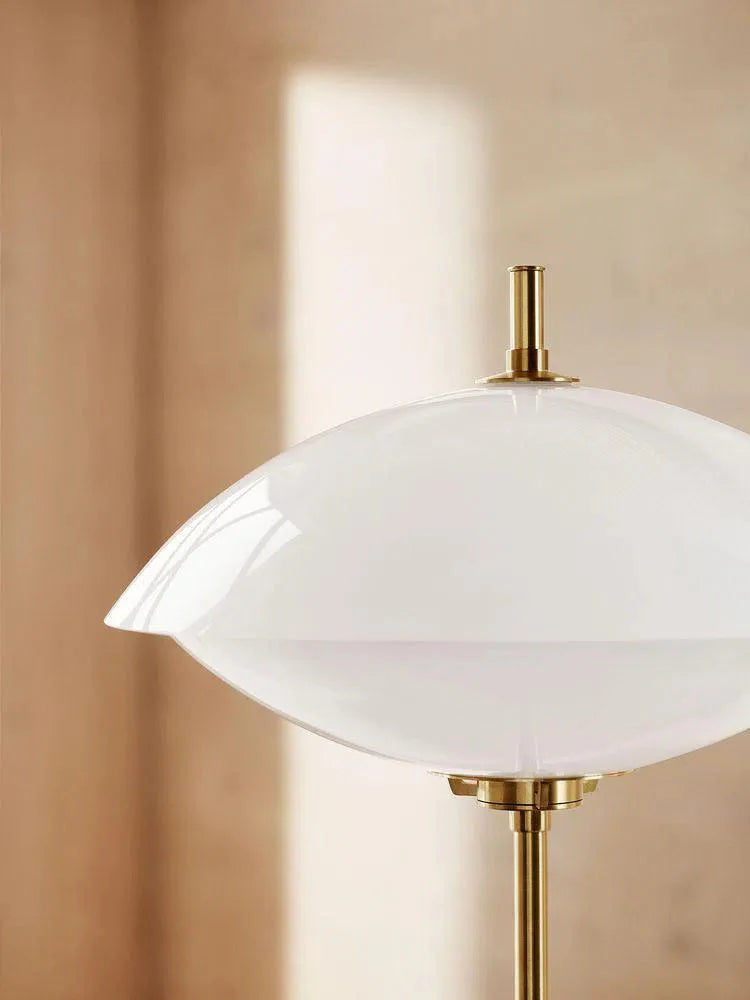 Fritz Hansen Clam™ Floor Lamp, ø40 Cm
