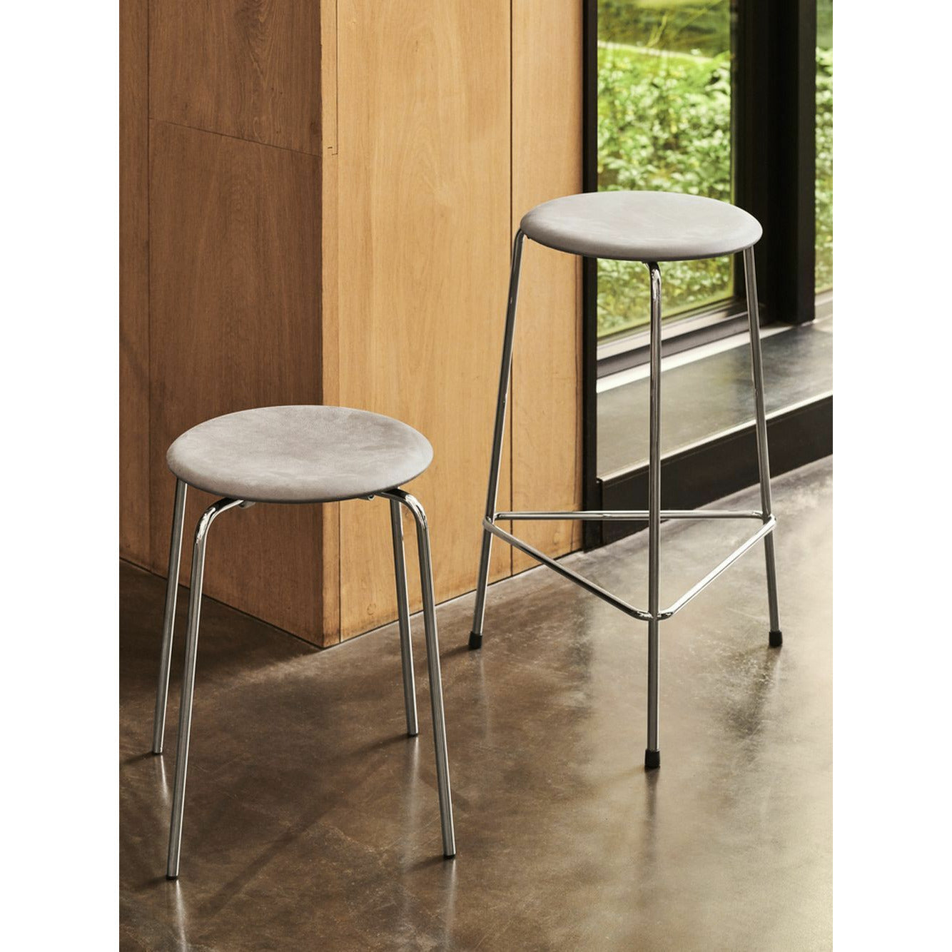 Fritz Hansen Dot Stool, couro de lava