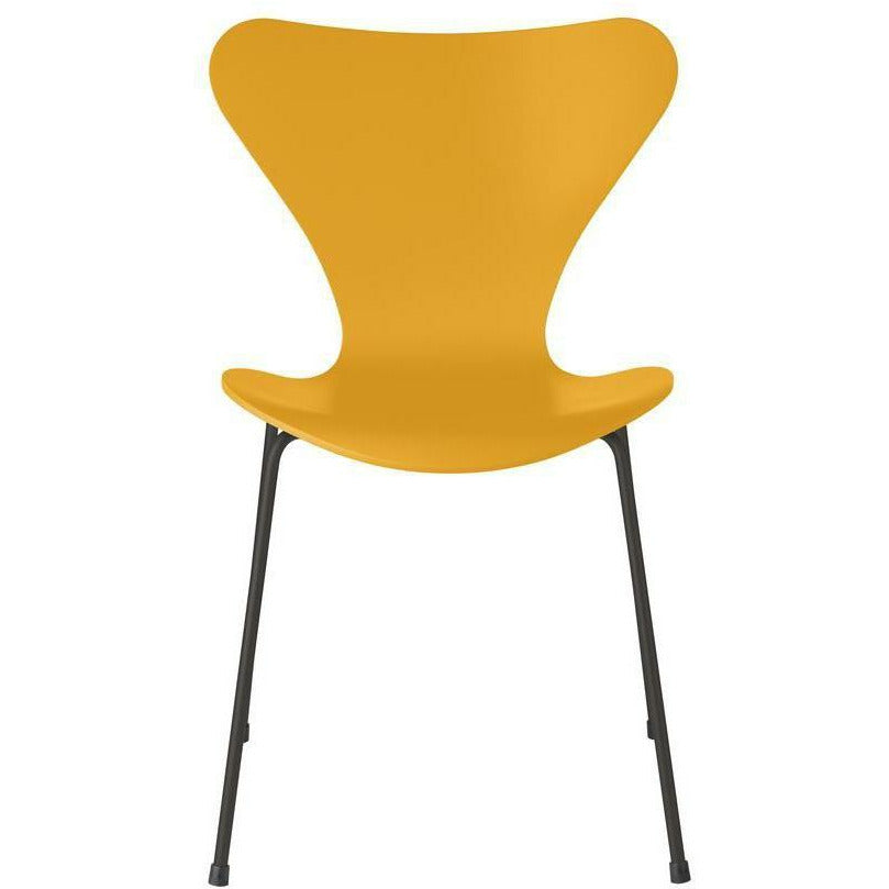 Fritz Hansen série 7 chaise laquée véritable coque jaune, base de graphite chaud