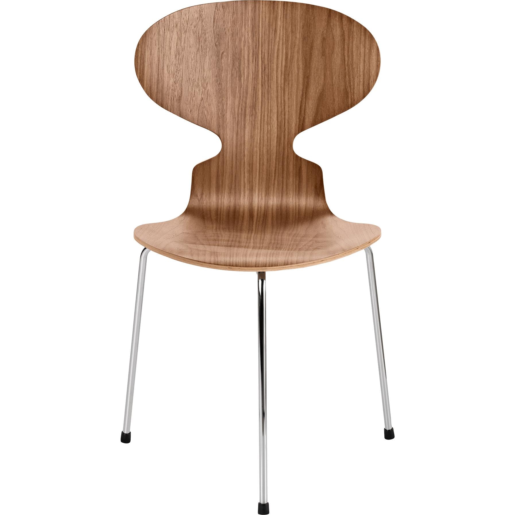 Fritz Hansen le Veneer de chaise de fourmi à 3 pattes, noix