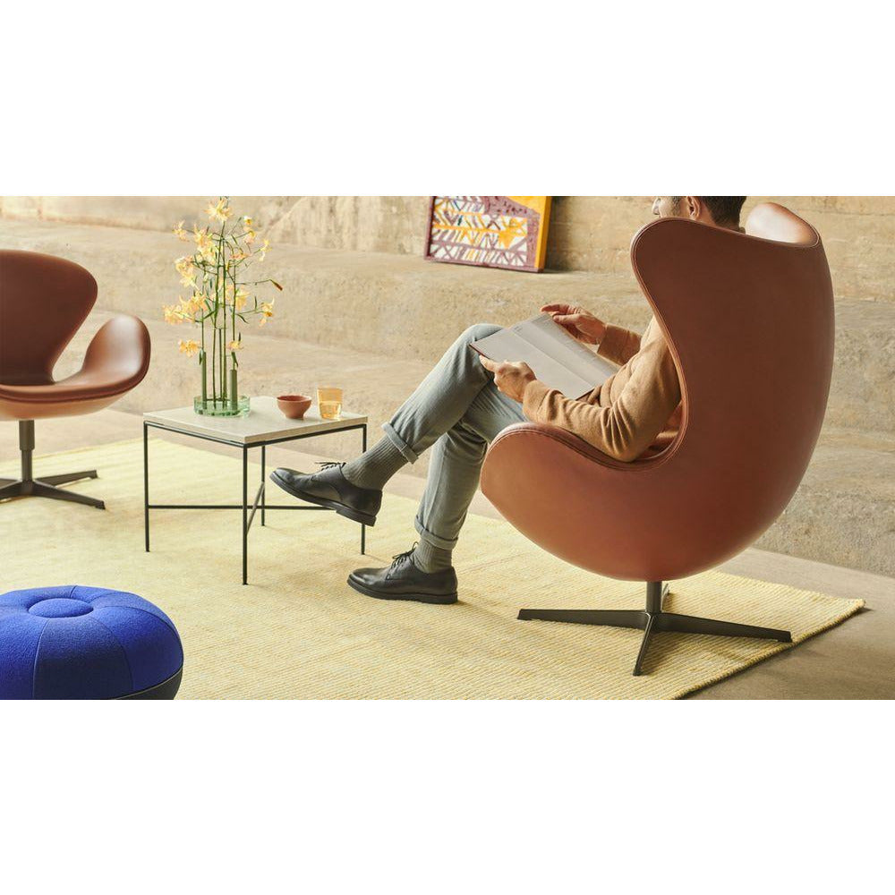 Fritz Hansen The Egg Lounge stol læder, sort/essentiel sort