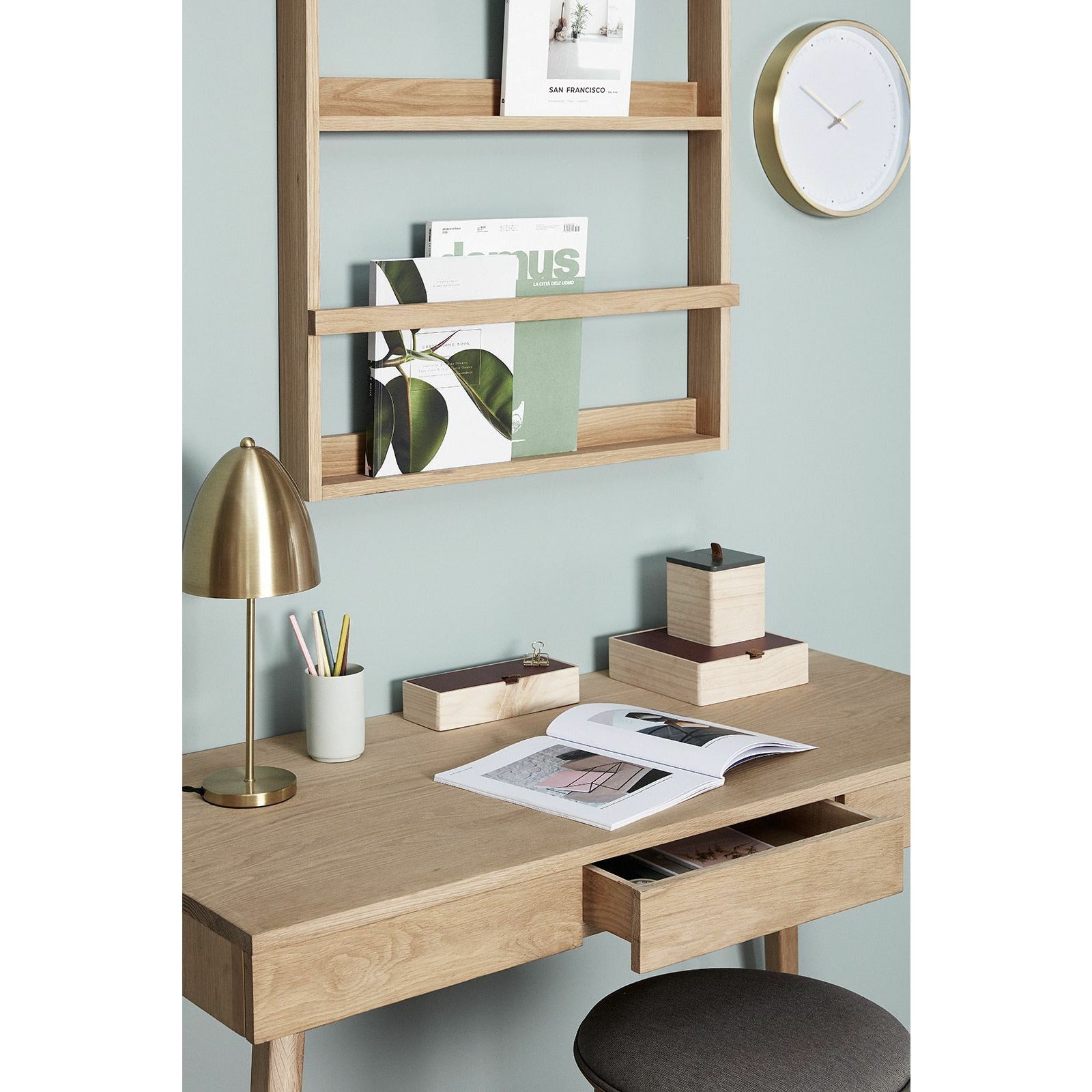 Hübsch Display Shelf Shelf Oak FSC Natural, 70x92 cm