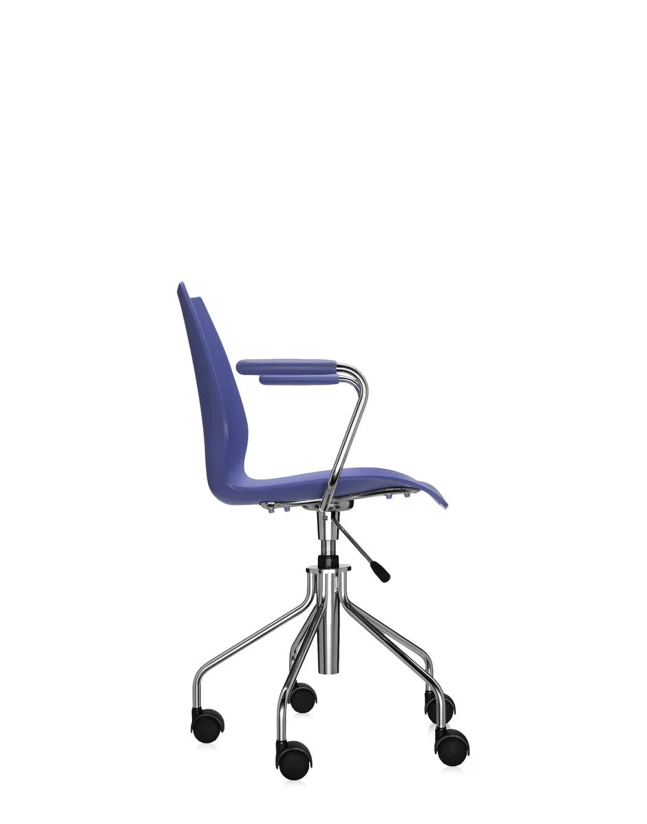 Fauteuil pivotant Kartell Maui, bleu marine