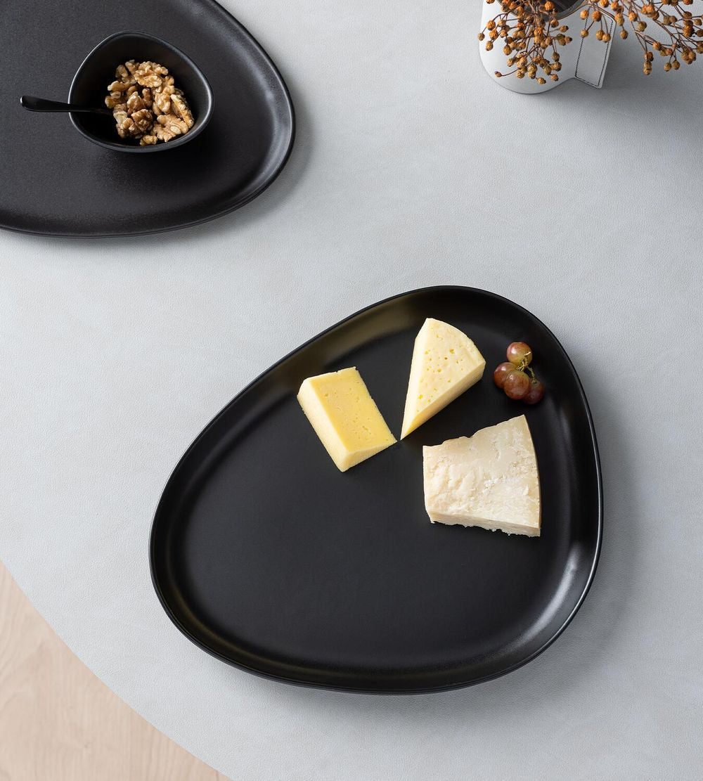 [product_category]-Lind Dna Curve Earthenware Serving Plate, Black-Lind DNA-5711905520894-990164-LIN-4