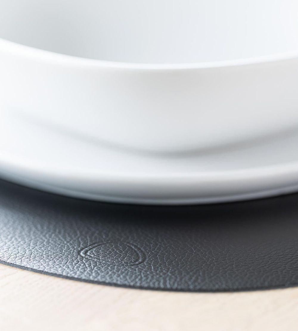 [product_category]-Lind Dna Curve Placemat Serene Leather L, Black-Lind DNA-5711590996530-991477-LIN-5