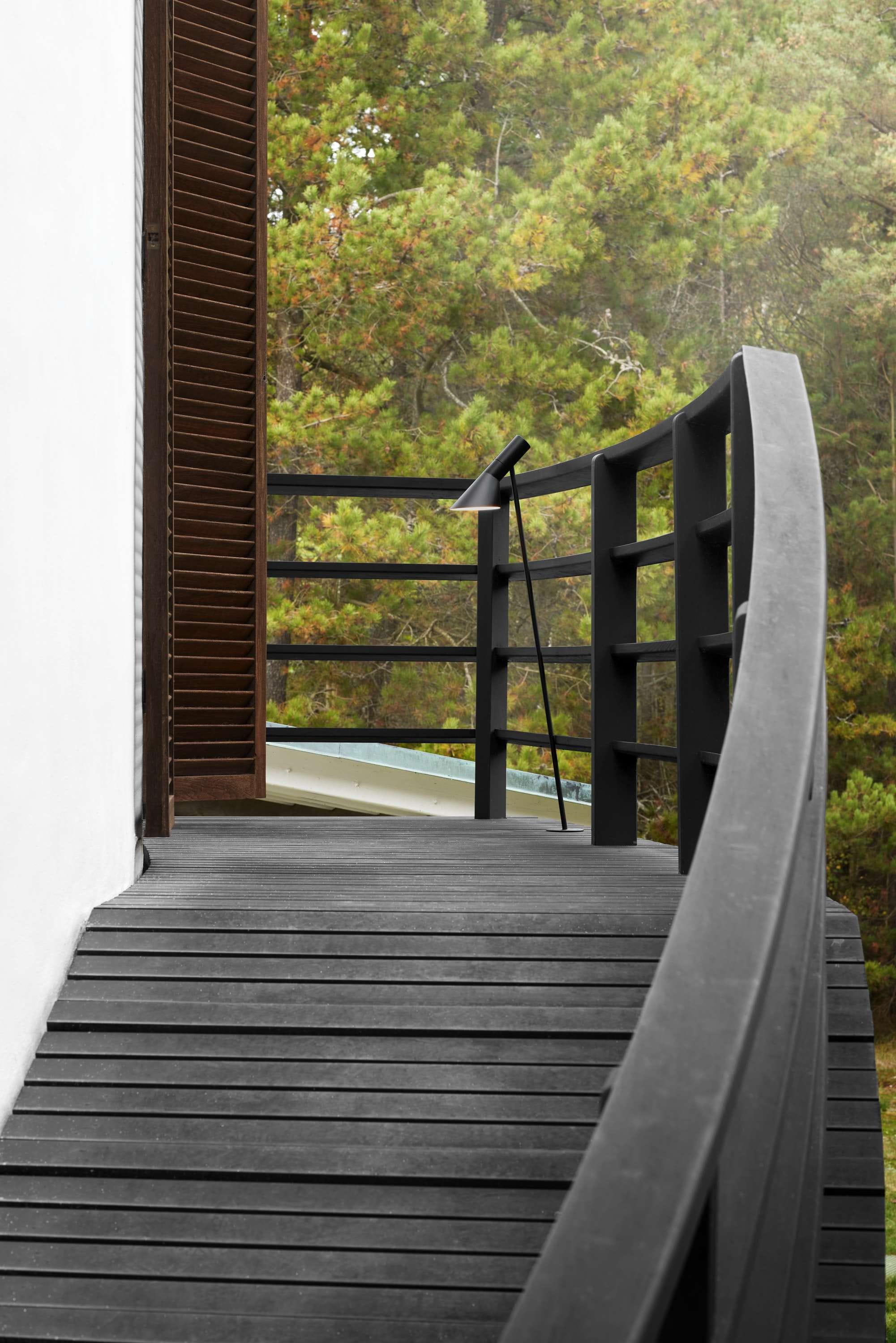 [product_category]-Louis Poulsen Aj Garden Long Bollard Black Led 2700 K 6.5 W, Base With Adaptor-Louis Poulsen-5714693070381-5747306554-LOU-8