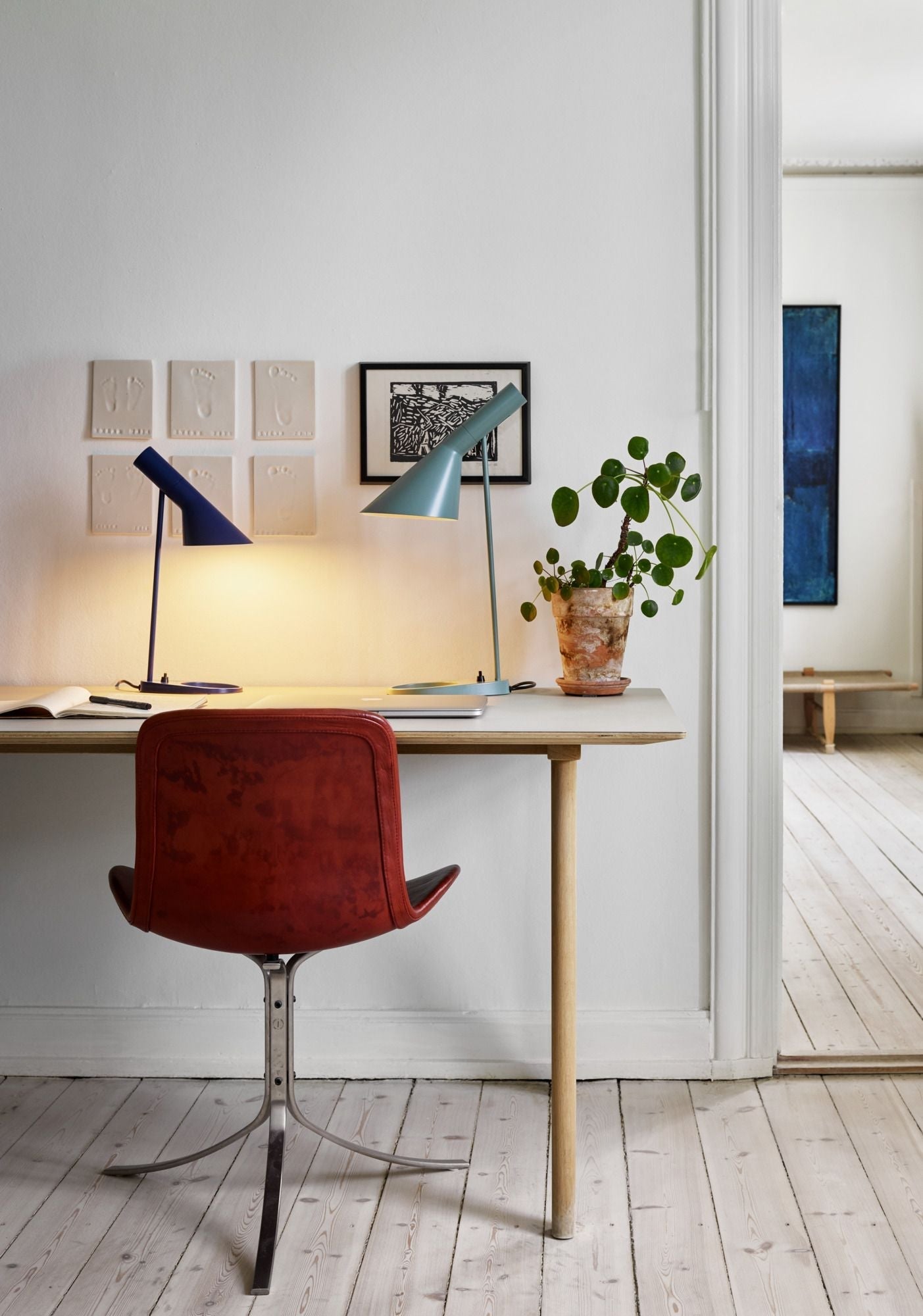 Louis Poulsen AJ Table Lamp Mini V3, mørkegrå