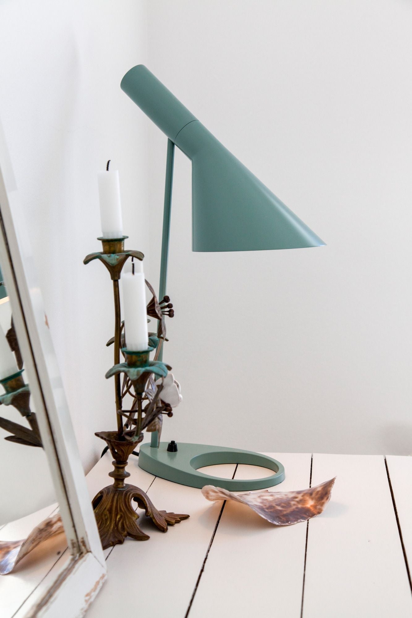 Louis Poulsen AJ Table Table Lamp V3, vert foncé