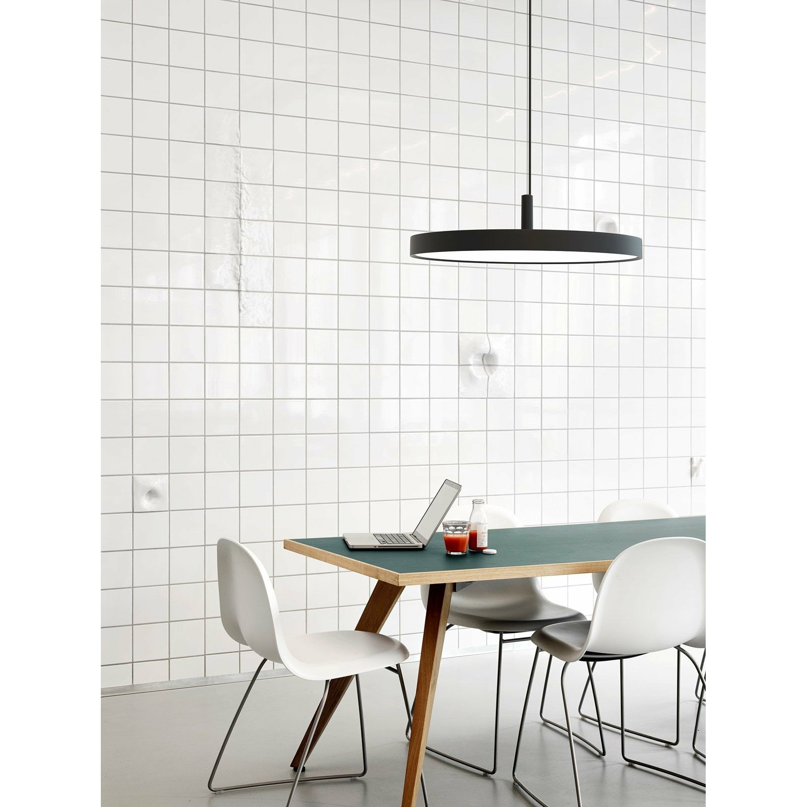 Louis Poulsen LP Slim Round Pendant Ø 440 mm, sort