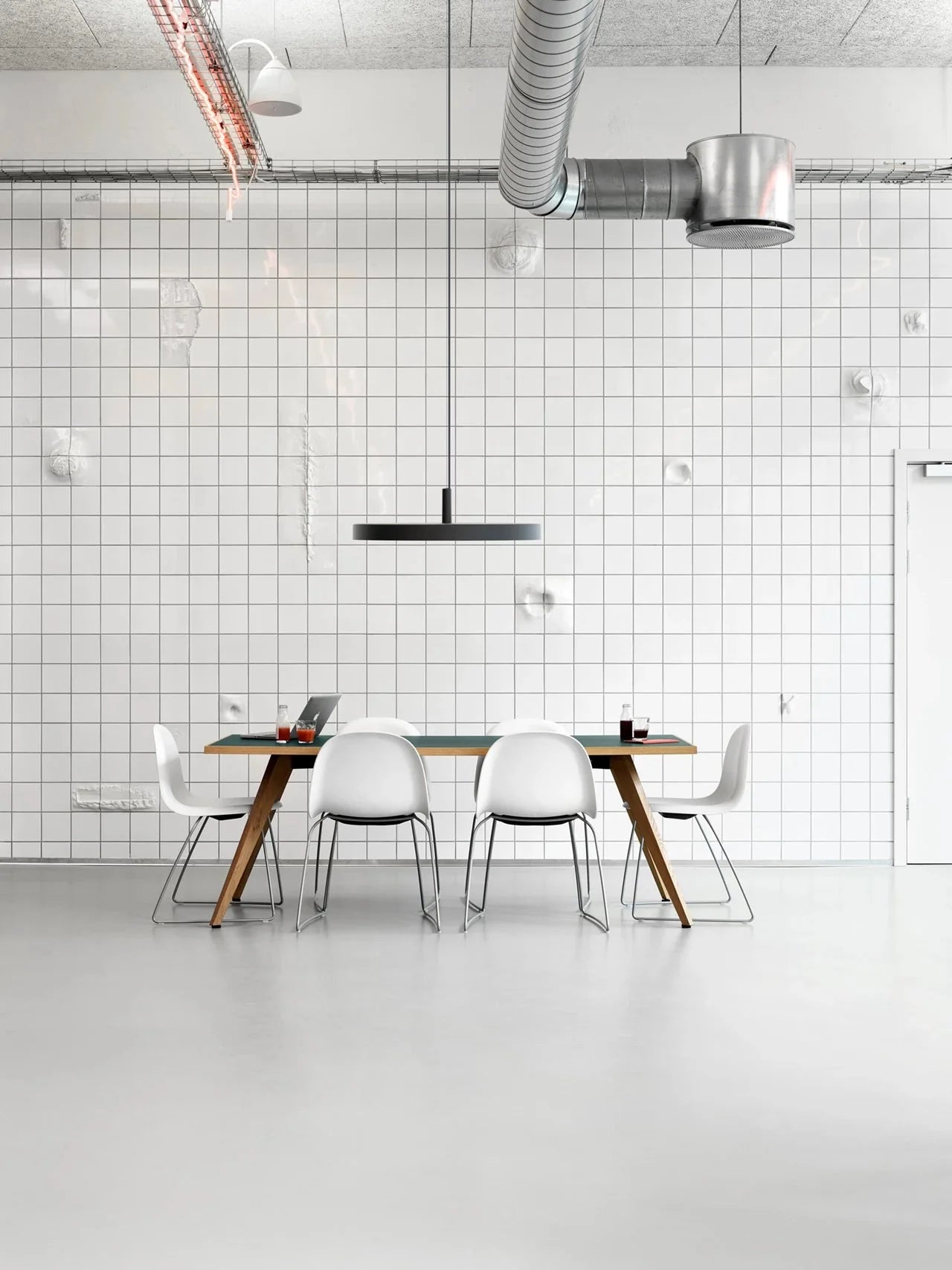 [product_category]-Louis Poulsen Lp Slim Round Suspended Lamp Led 3000 K 53 W ø68 Cm, Dark Aluminium-Louis Poulsen-5714693254187-5741102505-LOU-7