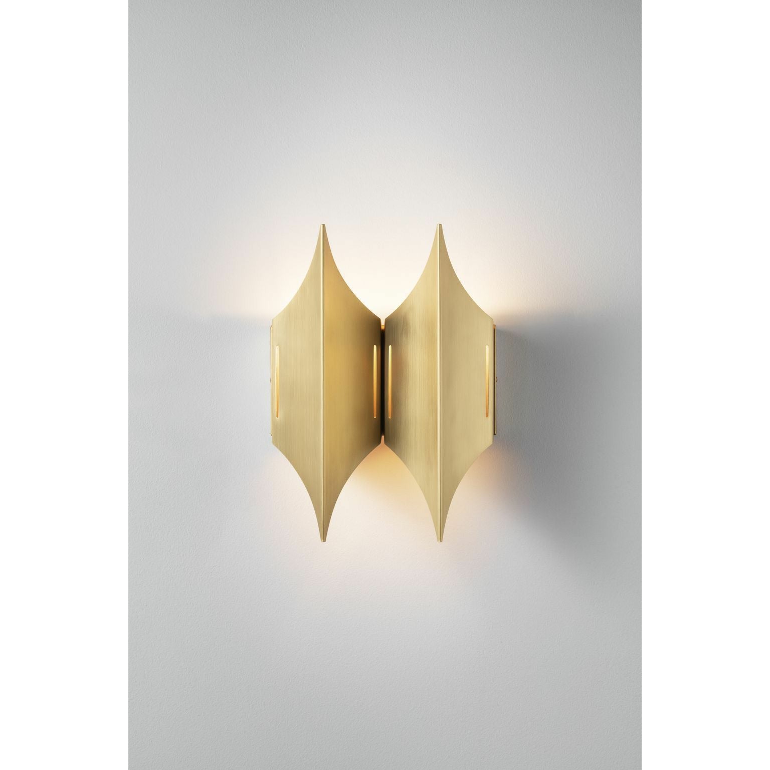 Lyfa Gothic Wall Lamp II