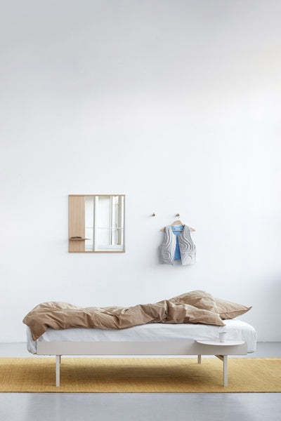 Moebe wandspiegel met plank 70x72 cm, eik