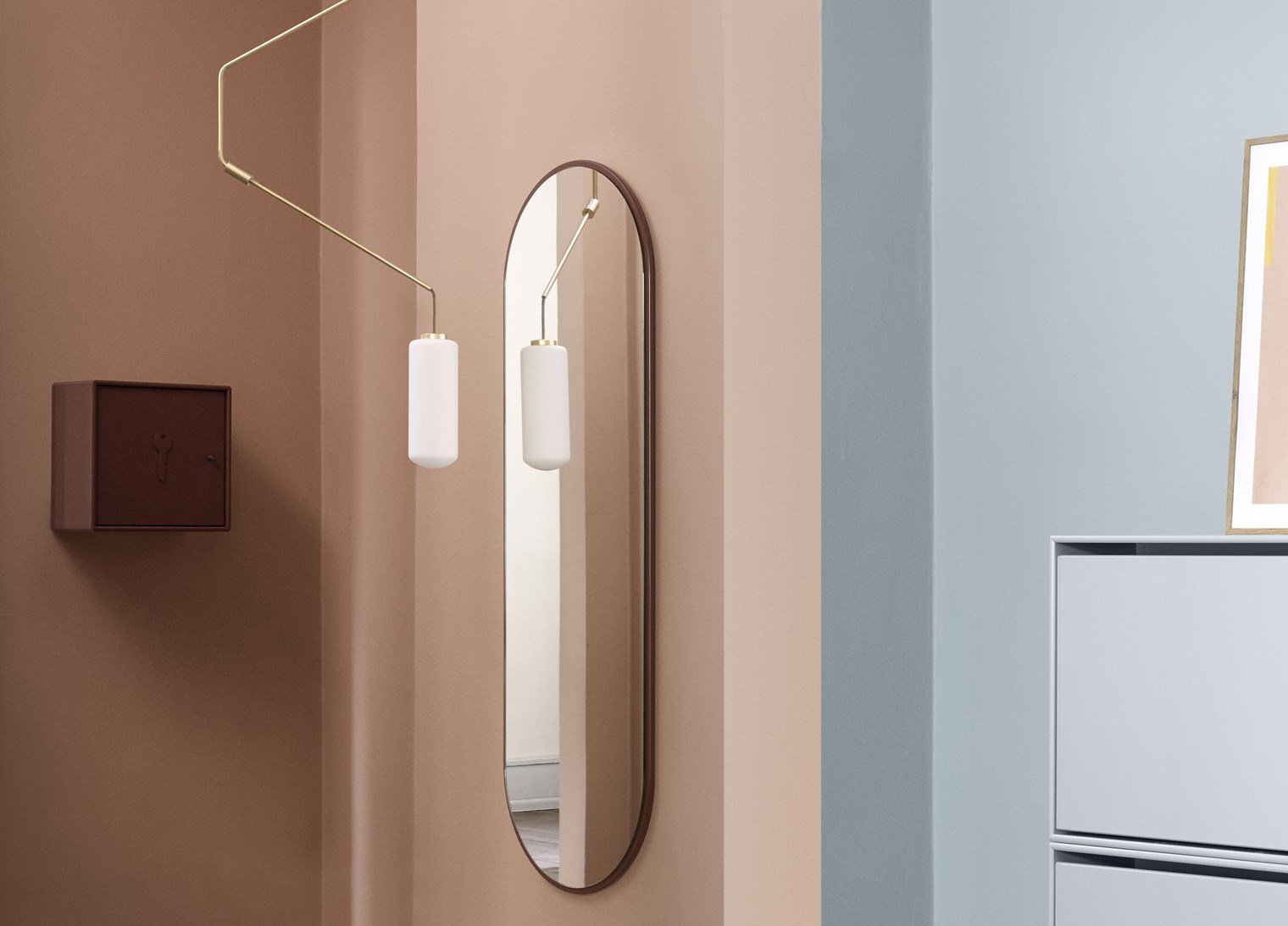 Montana Unlock Key Cabinet med suspensionskinne, sort