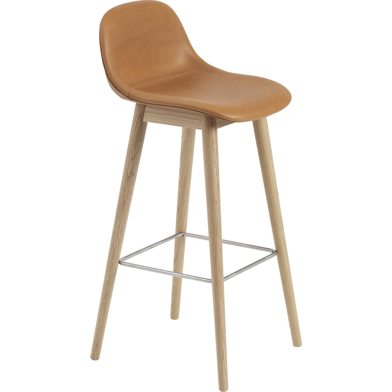 Muuto Fiber Bar stoel met rugleuning houten benen, vezelszitje, bruin cognac leer