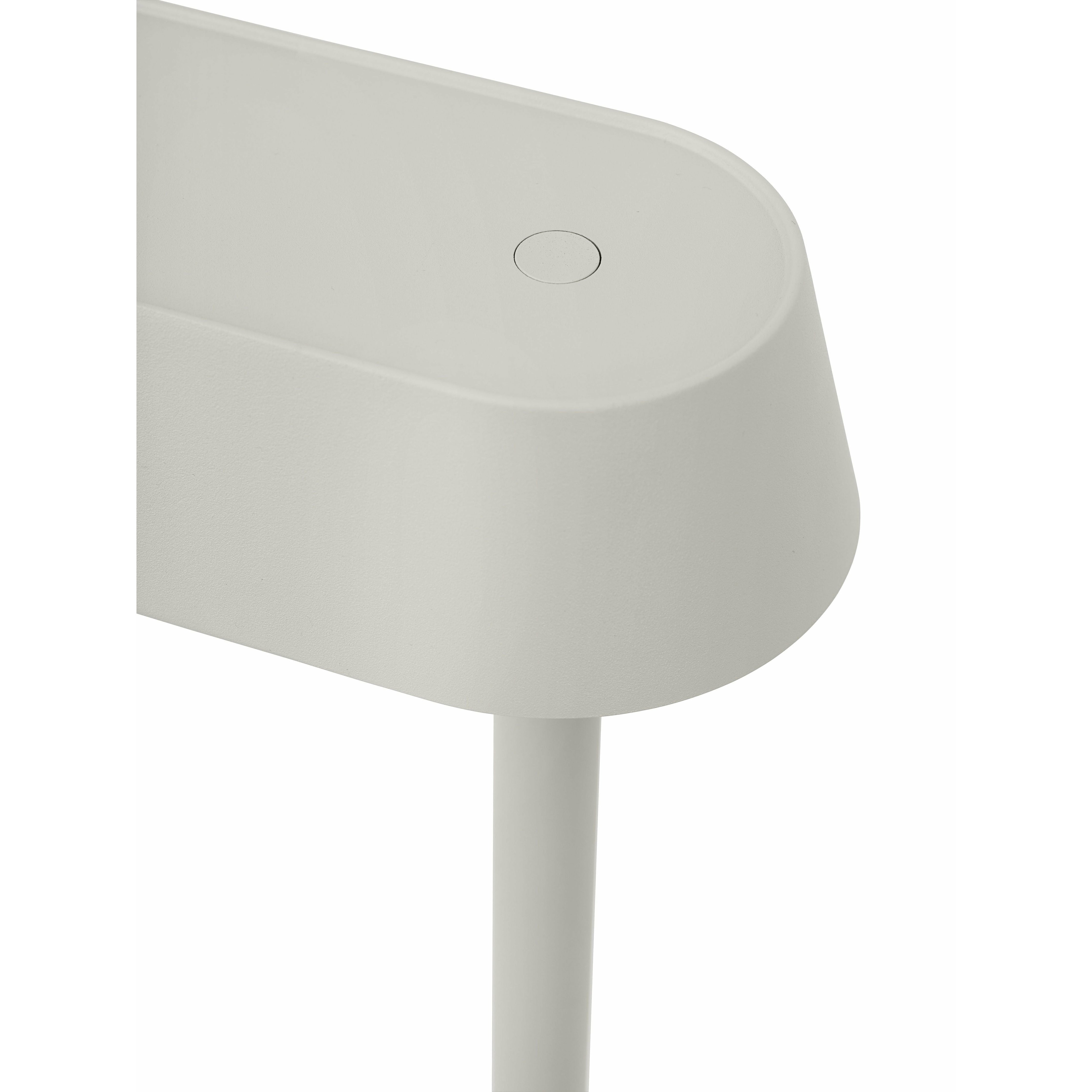 Muuto lineaire gemonteerde lamp 209x71 cm, grijs