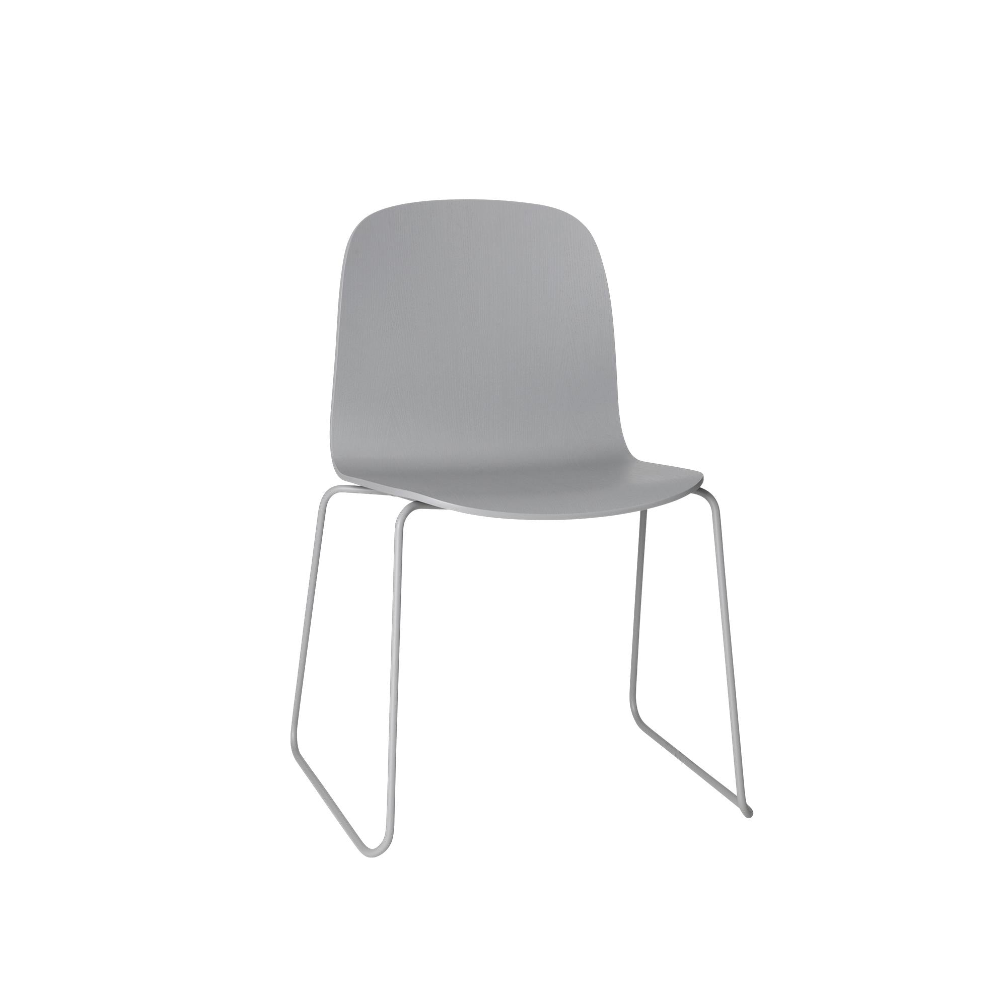 Base de trineo de silla Muuto Visu, asiento de madera, gris