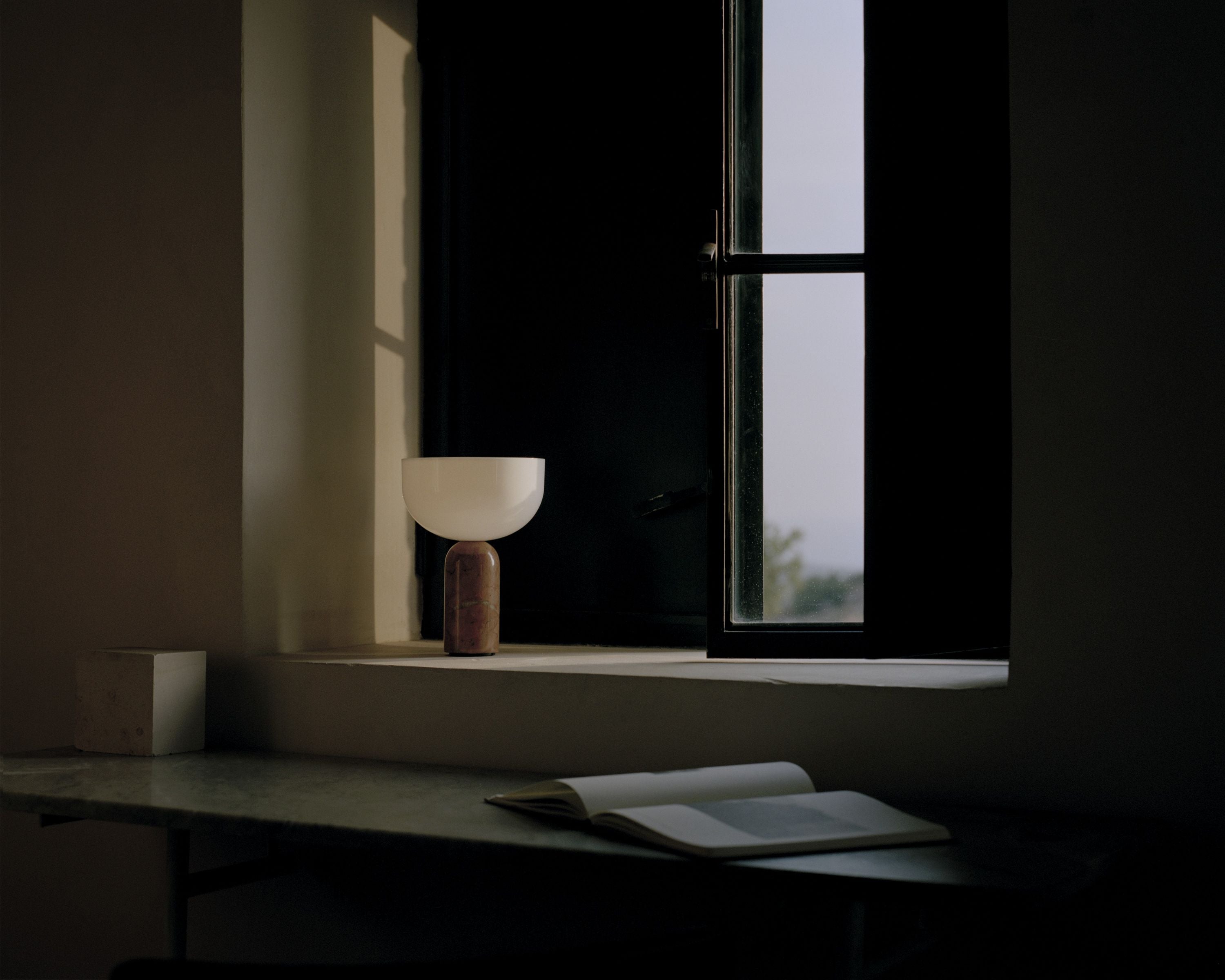 [product_category]-New Works Kizu Portable Table Lamp, Breccia Pernice-New Works-5712826217139-21713-NEW-13