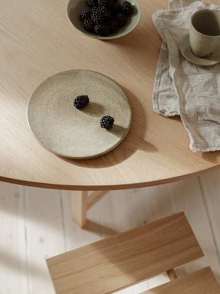 Table à manger ronde Moebe Ø130 cm, chêne