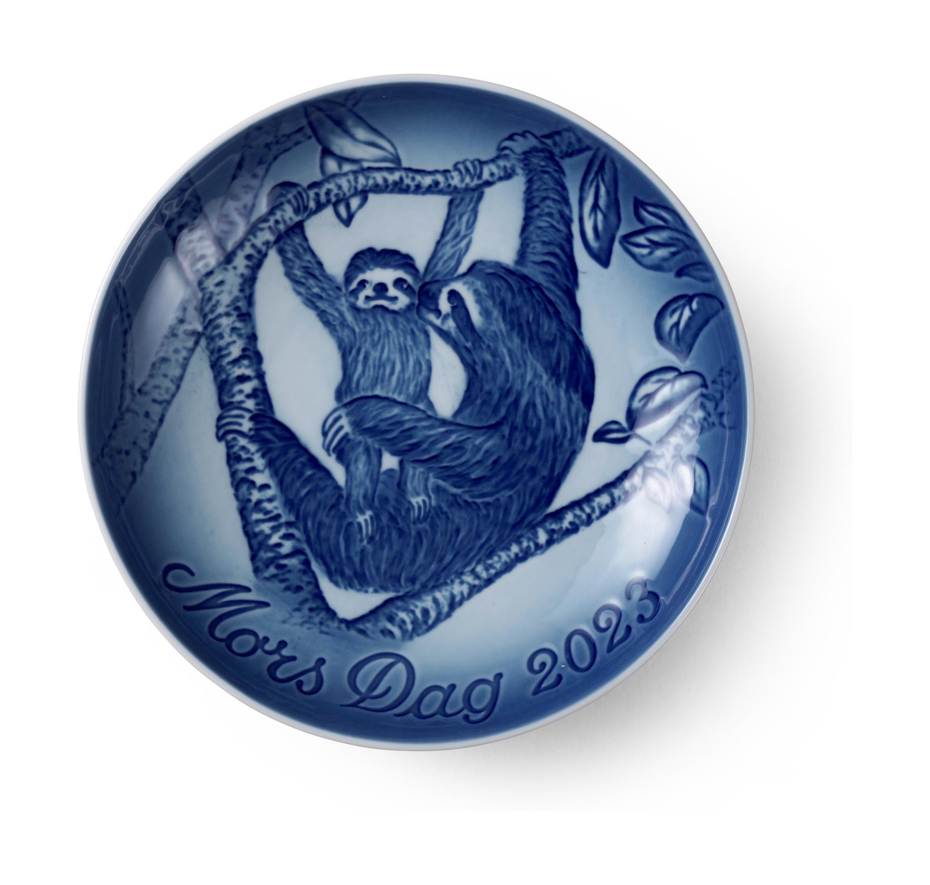 [product_category]-Royal Copenhagen B&G 2023 Mother's Day Plate-Royal Copenhagen-5705140741985-1066057-ROY-3