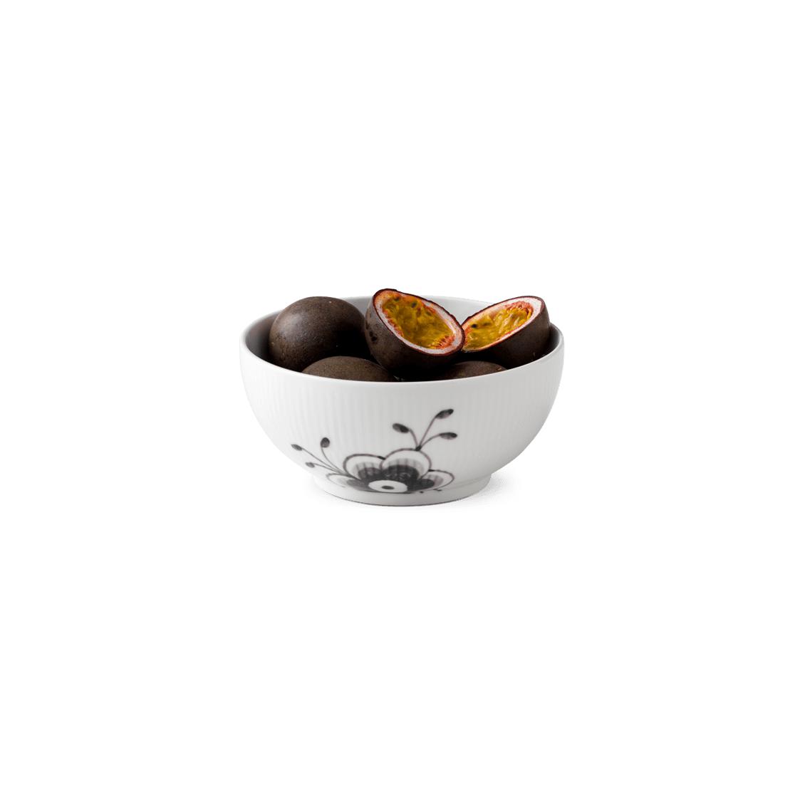 [product_category]-Royal Copenhagen Black Fluted Mega Bowl, 73 Cl-Royal Copenhagen-5705140715160-1017026-ROY-3