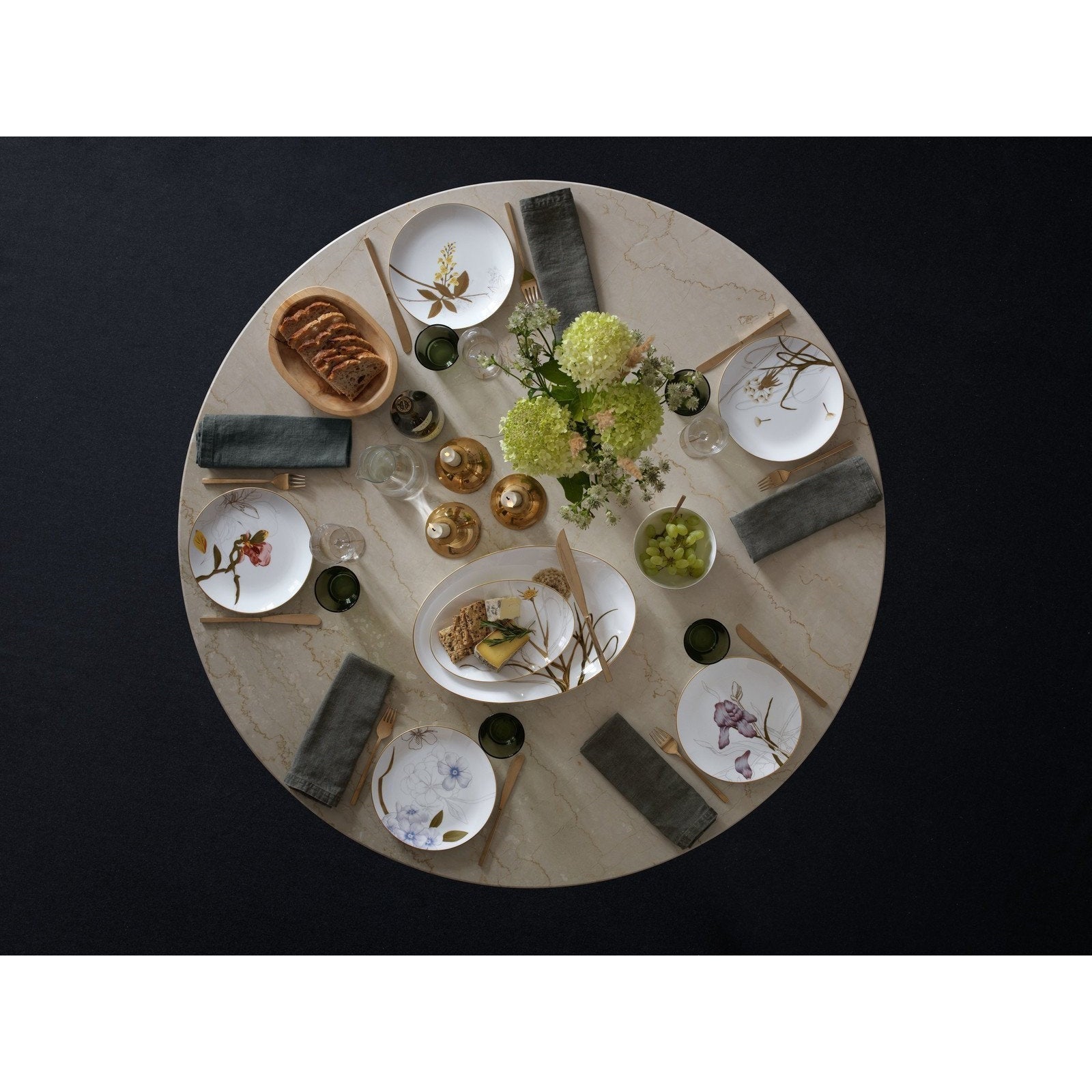 [product_category]-Royal Copenhagen Flora Plate Dandelion, 26cm-Royal Copenhagen-5705140708155-1017561-ROY-5