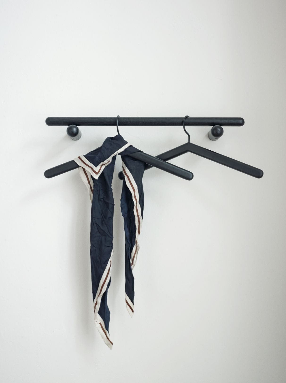 [product_category]-Skagerak Georg Coat Hanger 1 Pc., Black/Black-Skagerak-5706420071242-S1930317-SKA-2