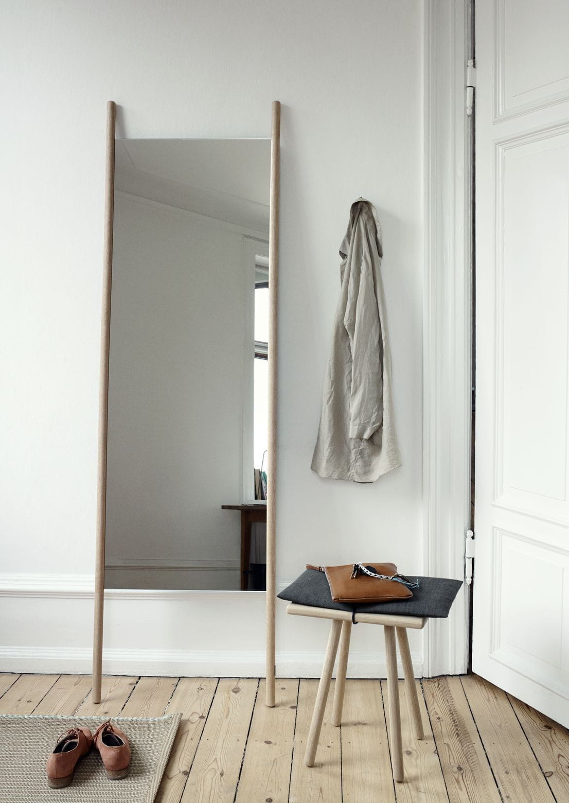 [product_category]-Skagerak Georg Stool, Dark Grey/Black-Skagerak-5706420069423-S1930301-SKA-3