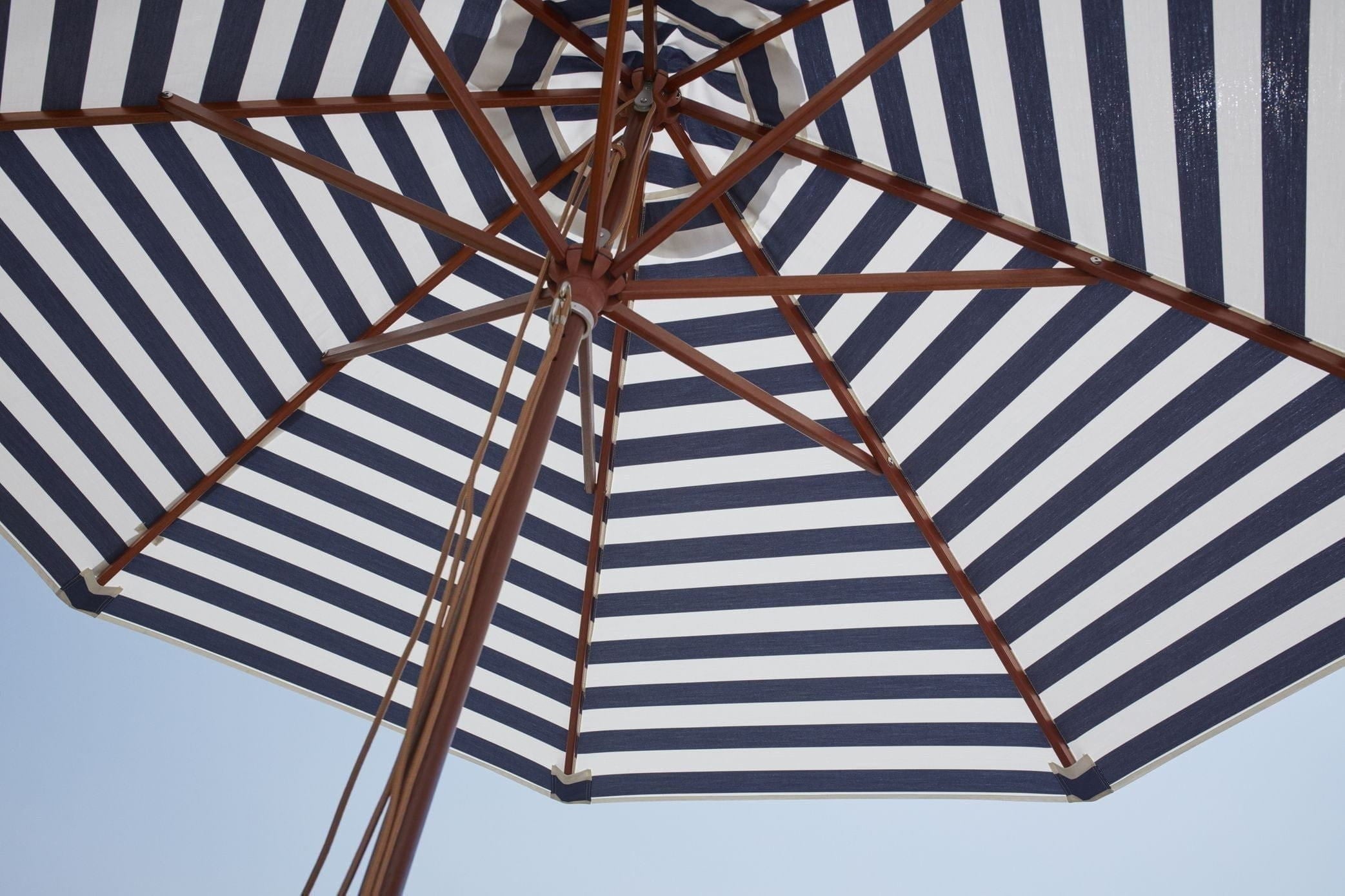 [product_category]-Skagerak Messina Parasol ø270 Cm, Dark Blue Stripes-Skagerak-5706420108740-1910137-SKA-5