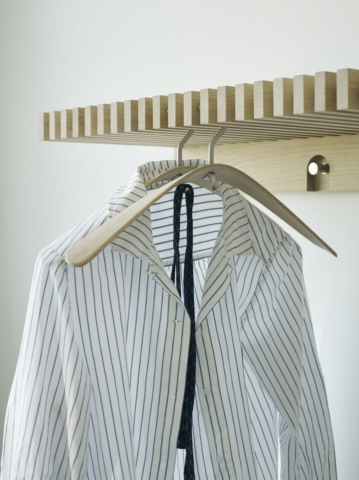 [product_category]-Skagerak Pilot Coat Hanger, Oak-Skagerak-5706420064695-S1600627-SKA-2