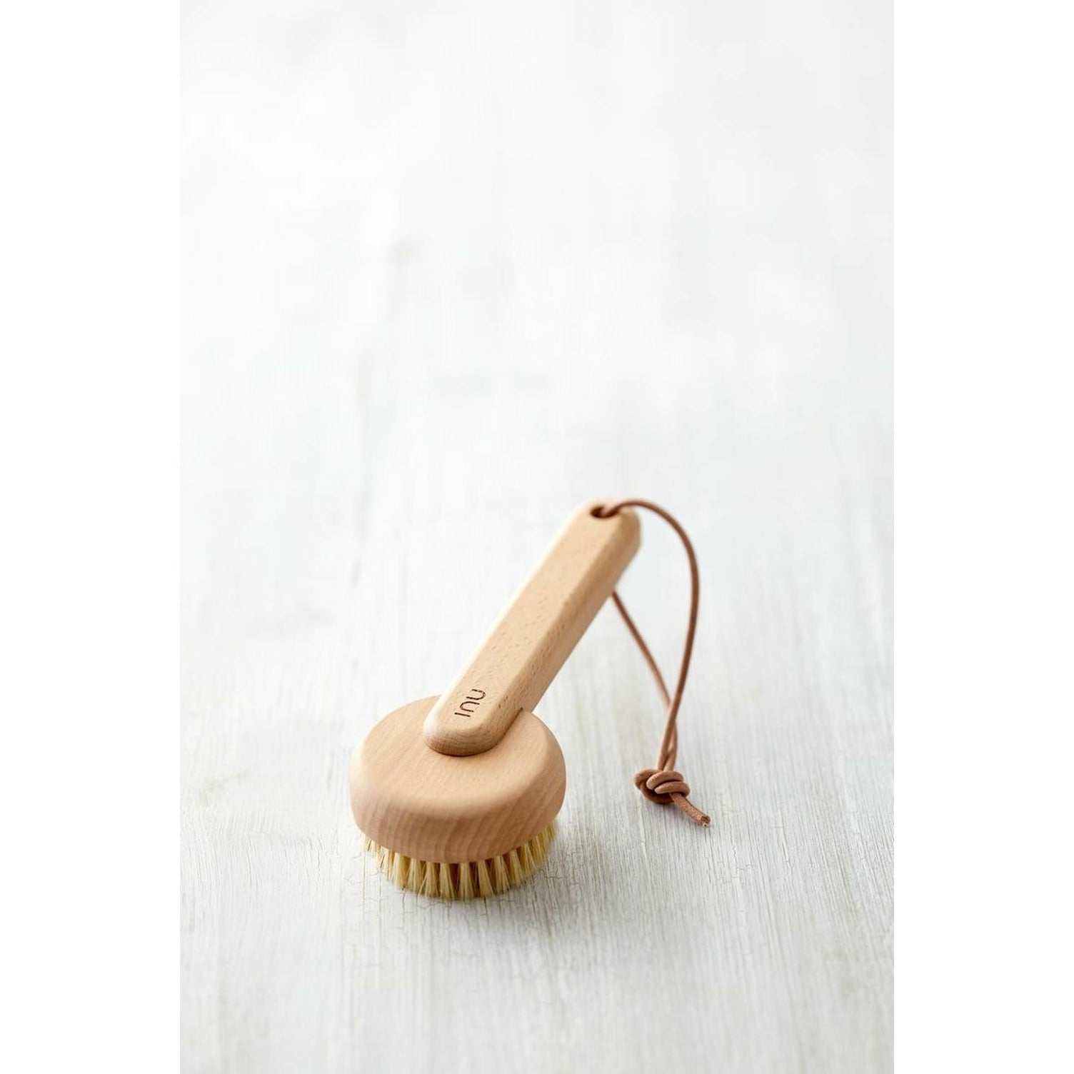 Zone Danemark Inu Bath Brush, 18,4 x7 cm