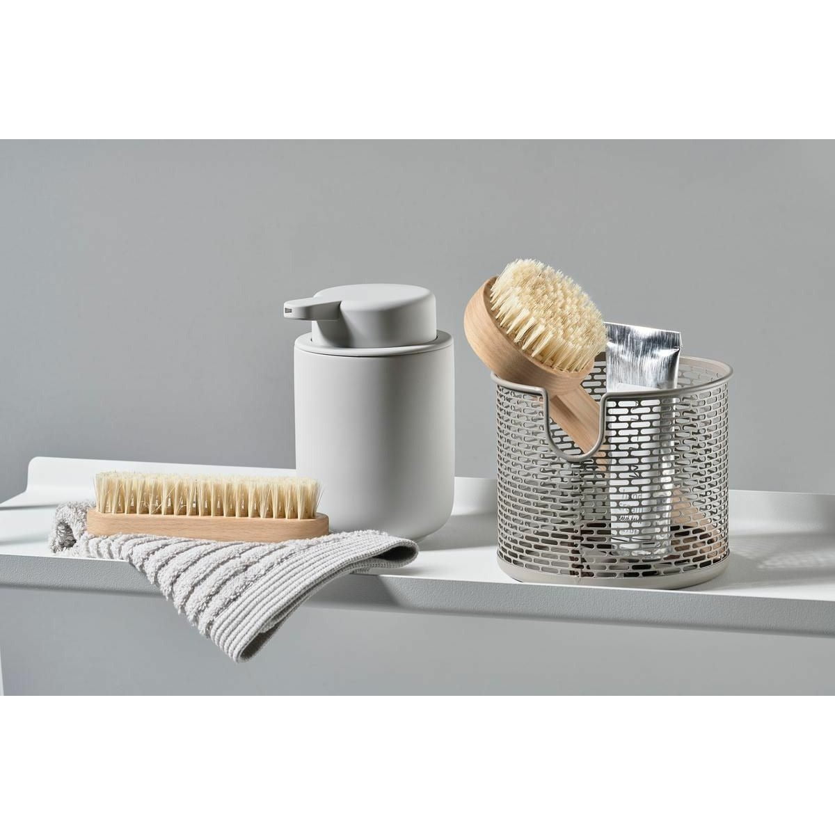 Zone Danmark Inu Bath Brush, 18,4 x7 cm