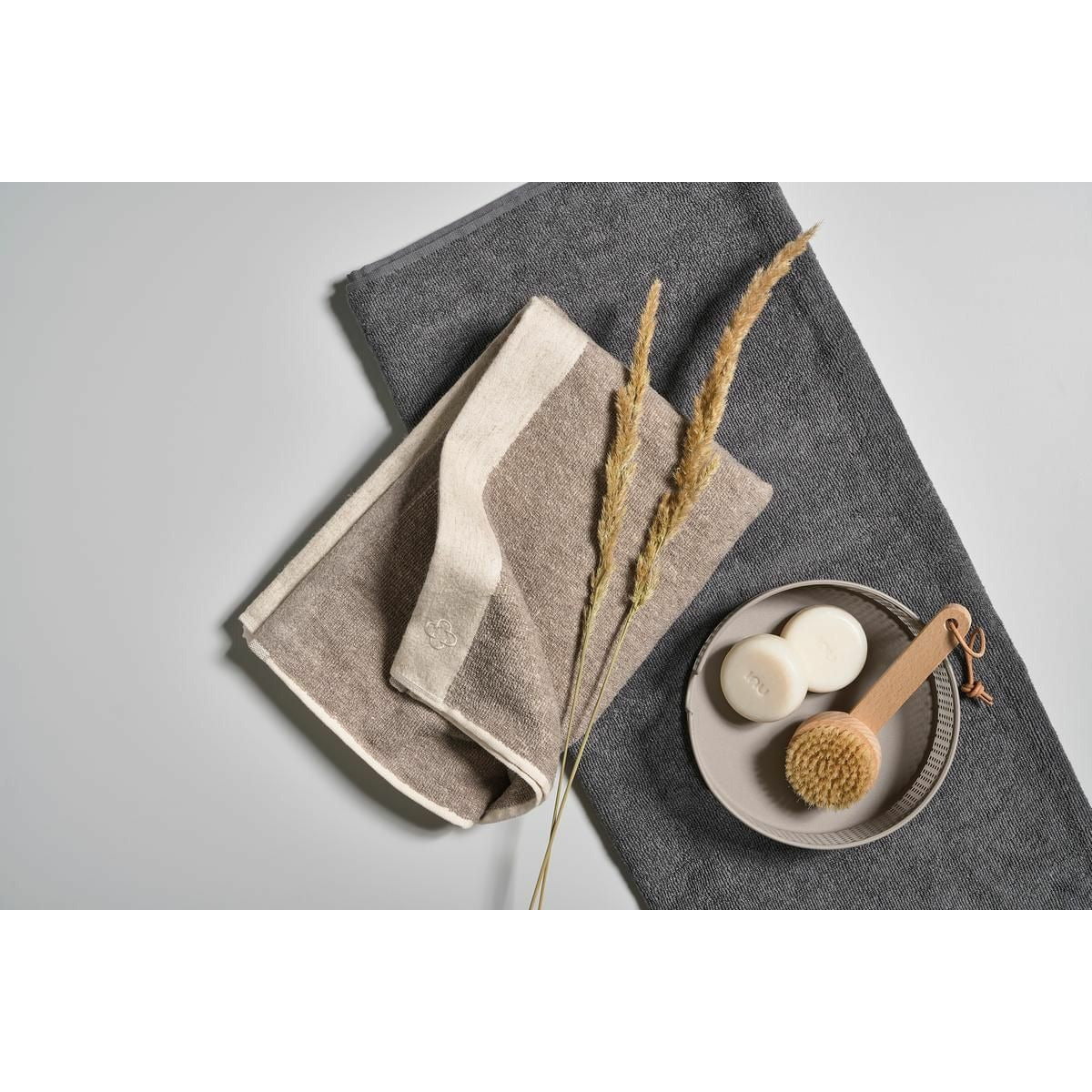 Zone Danemark INU Spa Towel 100 x50 cm, gris