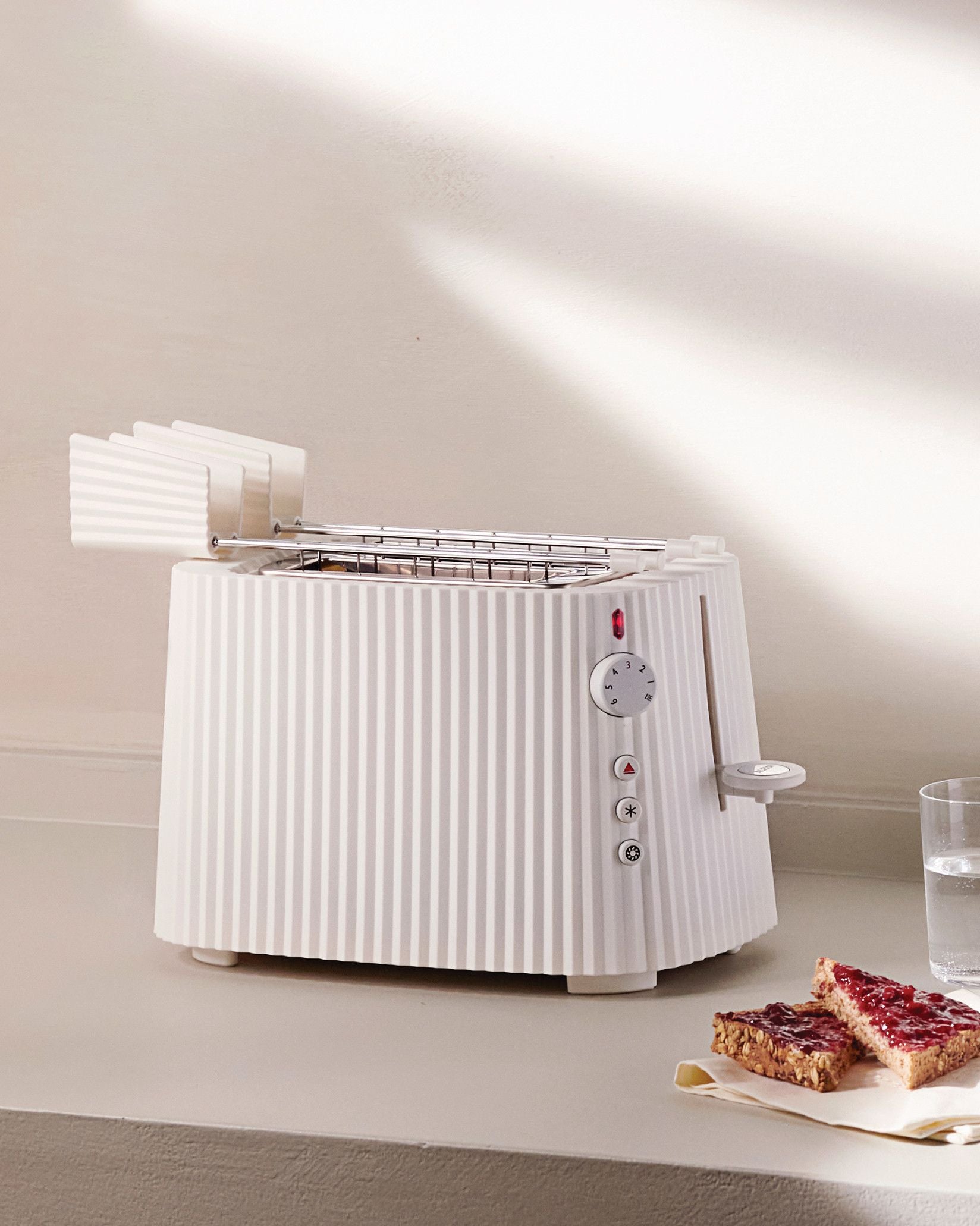 Alessi Plissé -Set aus zwei Toaster -Racks, grau