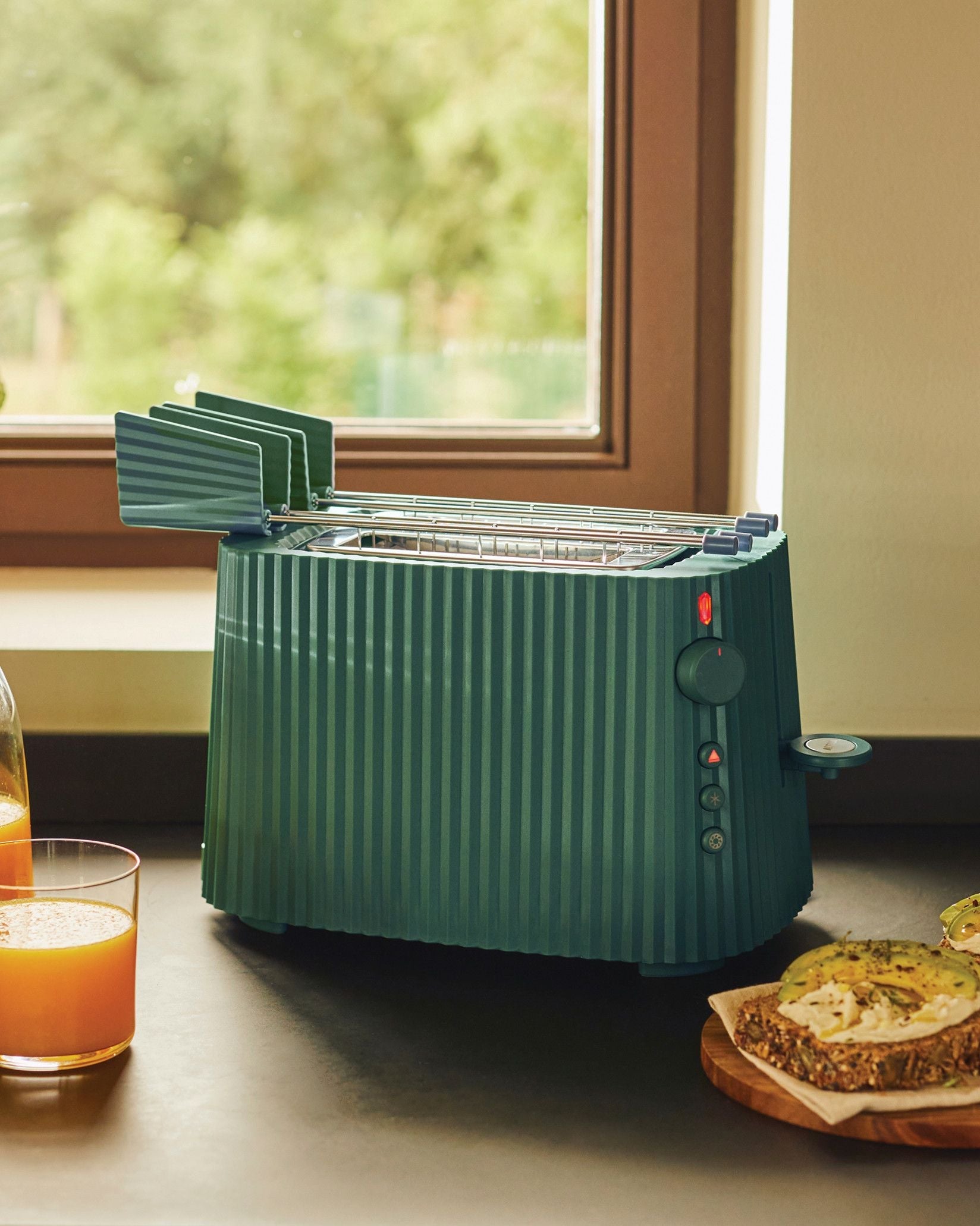 Alessi Plissé -Set aus zwei Toaster -Racks, grau