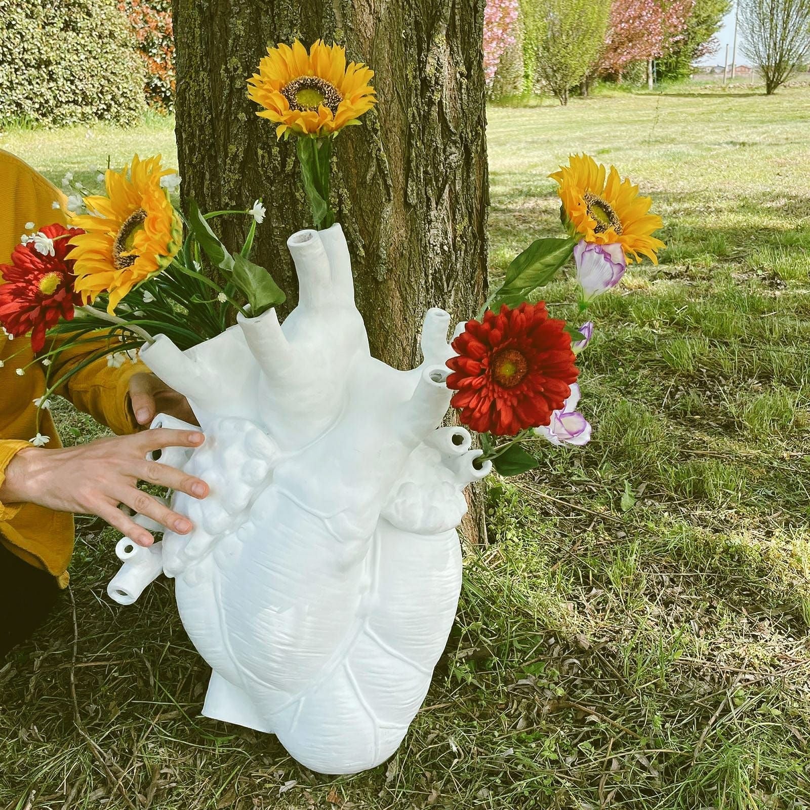 Seletti Liebe in blühender Vase groß, weiß