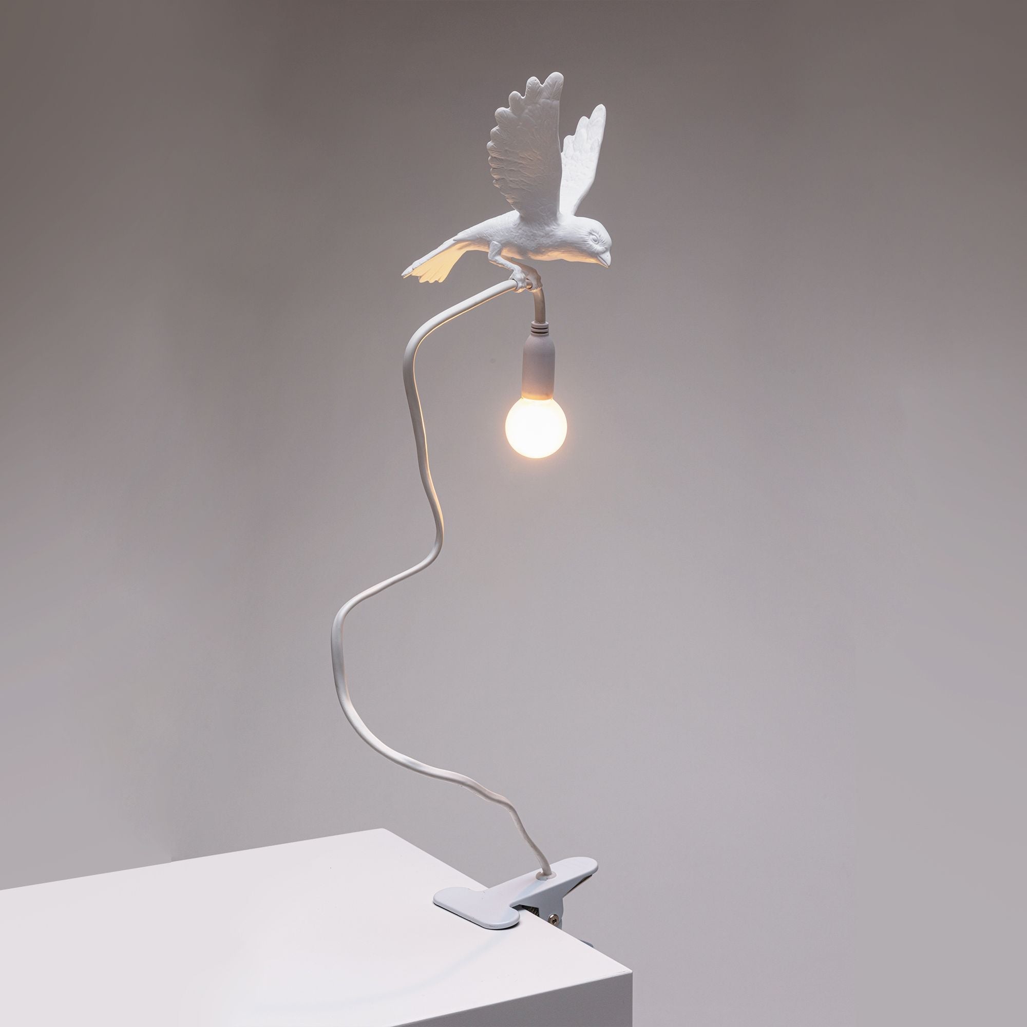 Seletti Sparrow -lampe med klemme, landing