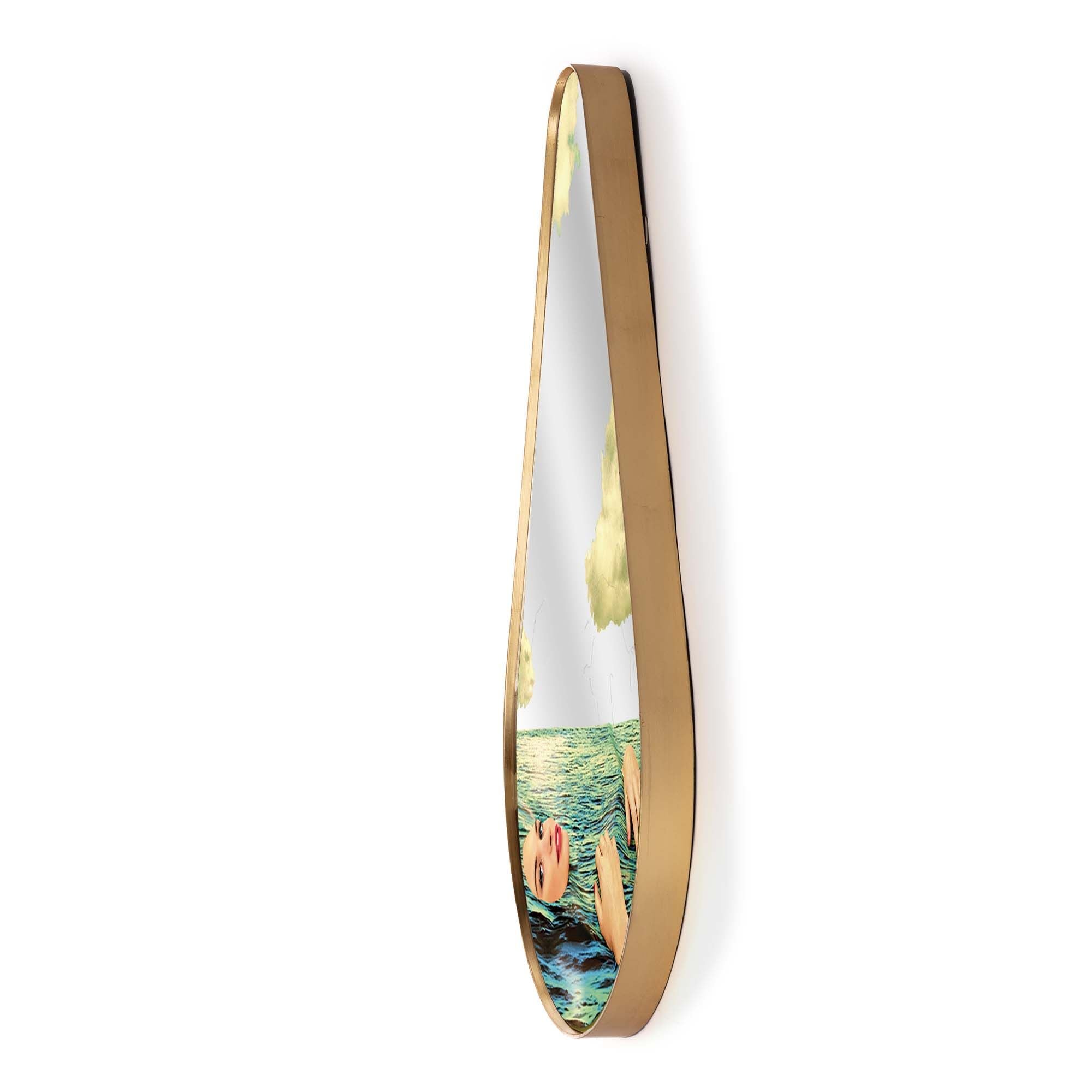 Miroir de toilettes de toilette Seletti poire de cadre en or, seagirl
