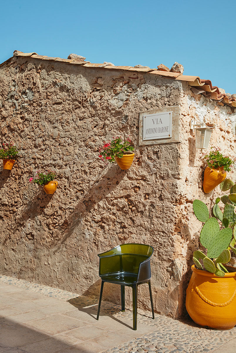 Sillón de papiros de Kartell, oliva verde