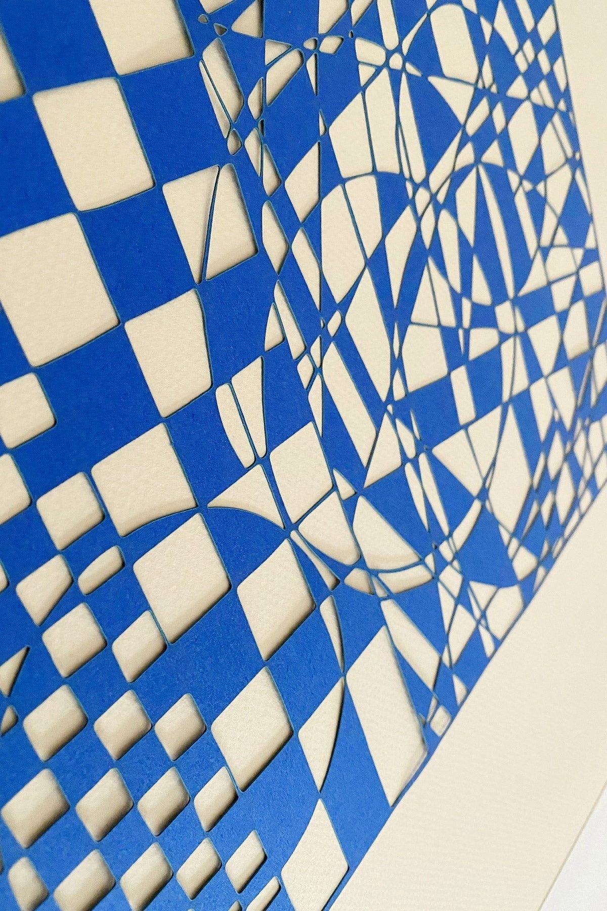 Estudio sobre el rectángulo geométrico de PaperCut A4, azul