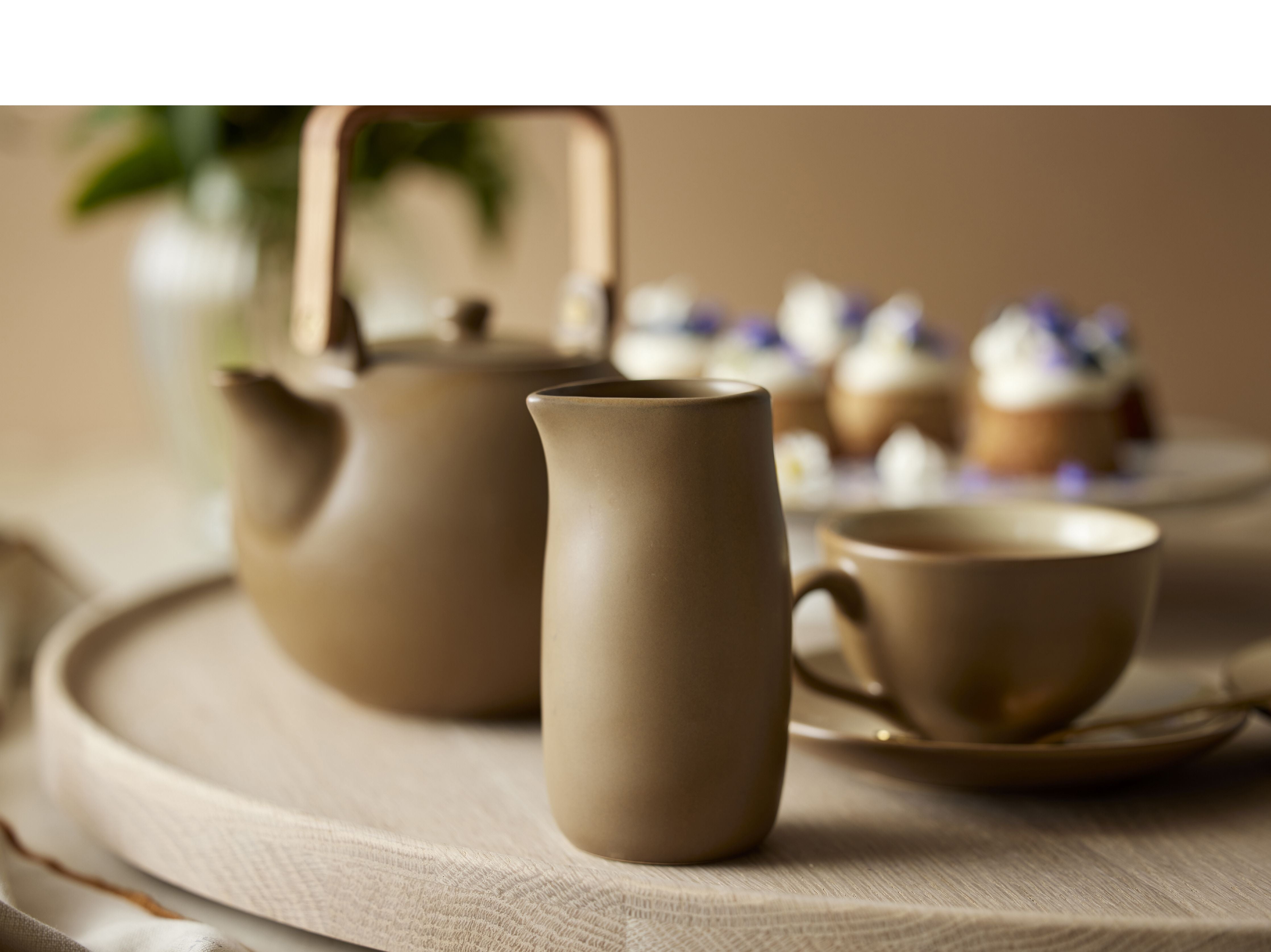 Bitz Teapot With Tea Strainer 1,2 L, Wood