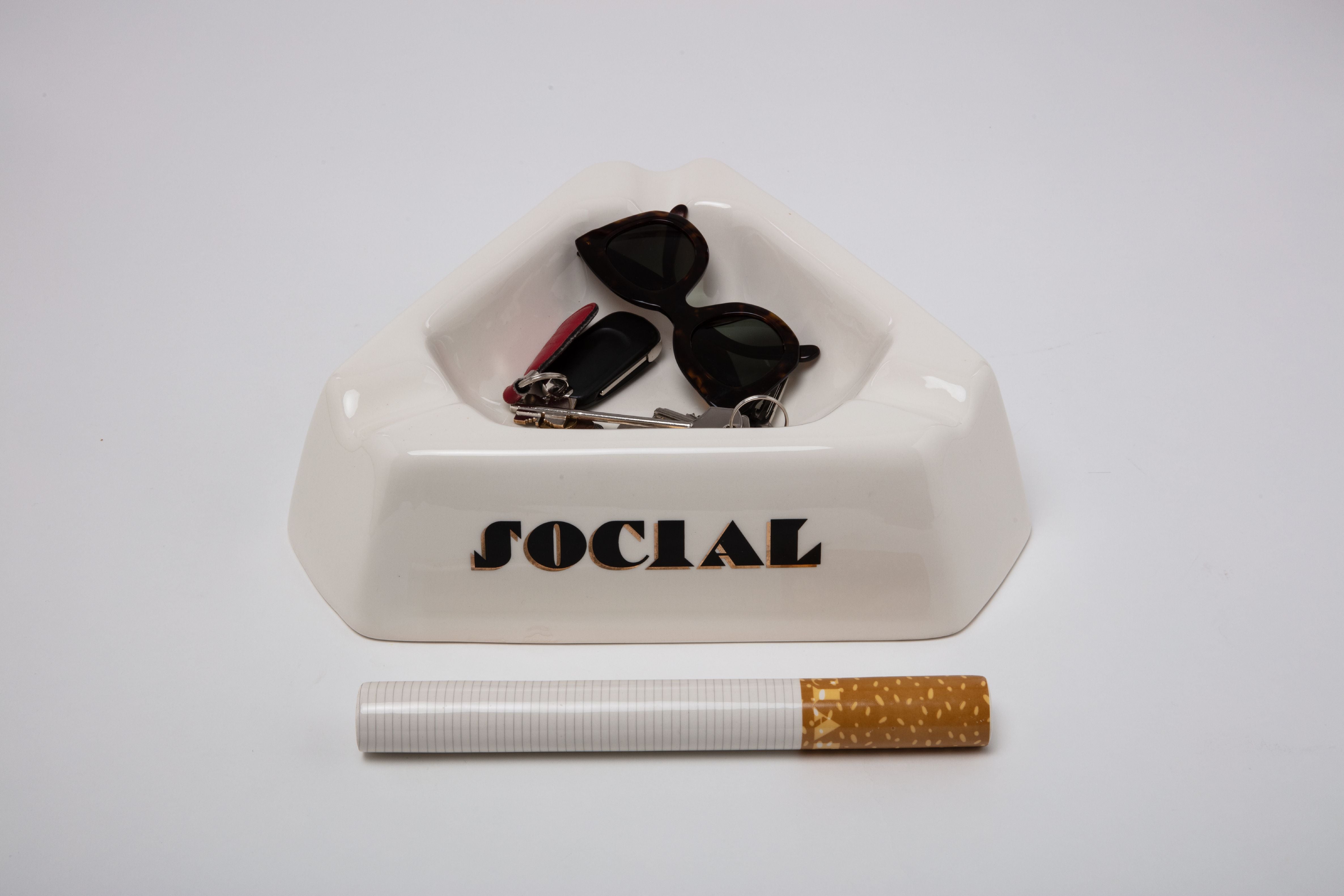 SEletti Social Smoker Centor