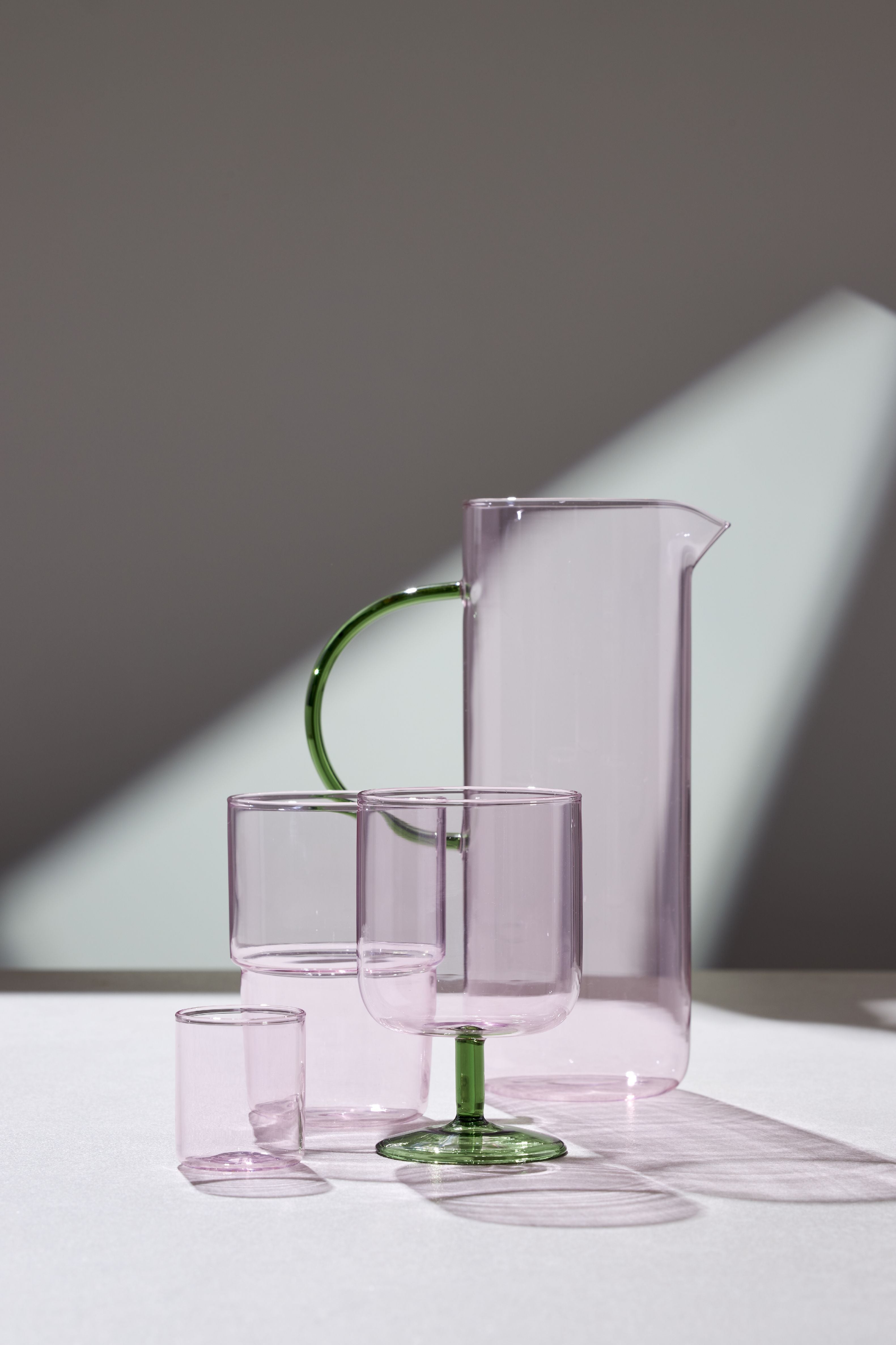 Jug de vidrio Lyngby Glas Torino 1,1 L, rosa/verde